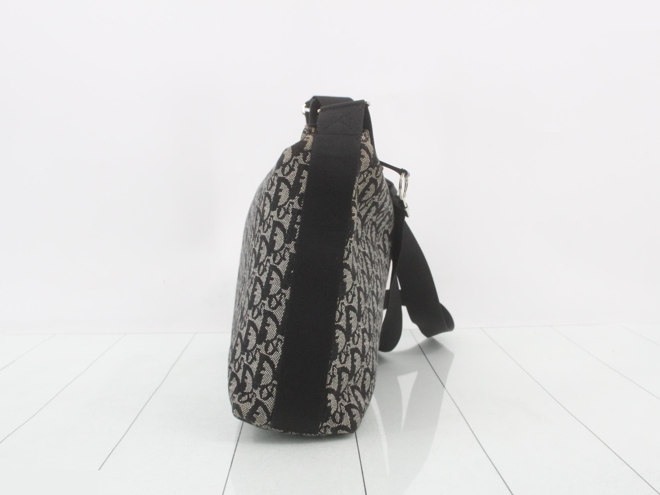 Trotter (bag) - Shoulder bag — view 4