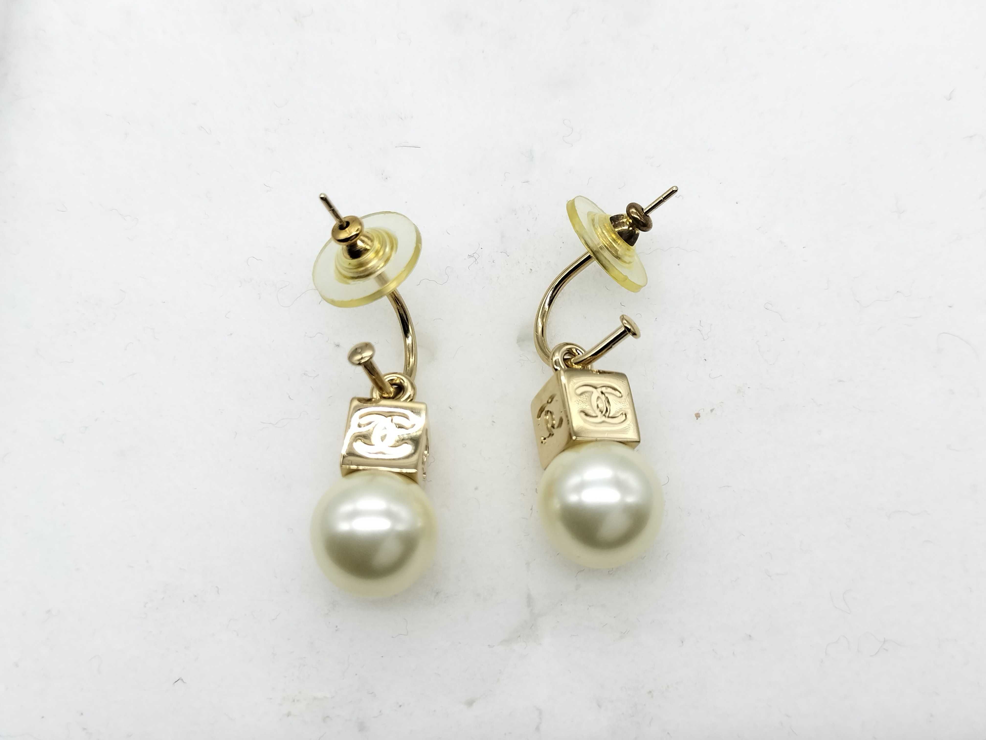02A Cube Pearl Earrings — view 3