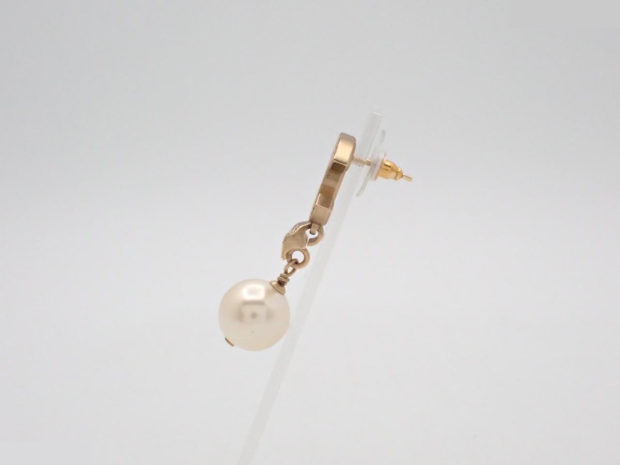 A21C Coco Mark Rhinestone Pearl Swing Earring (Single Earring) — view 3