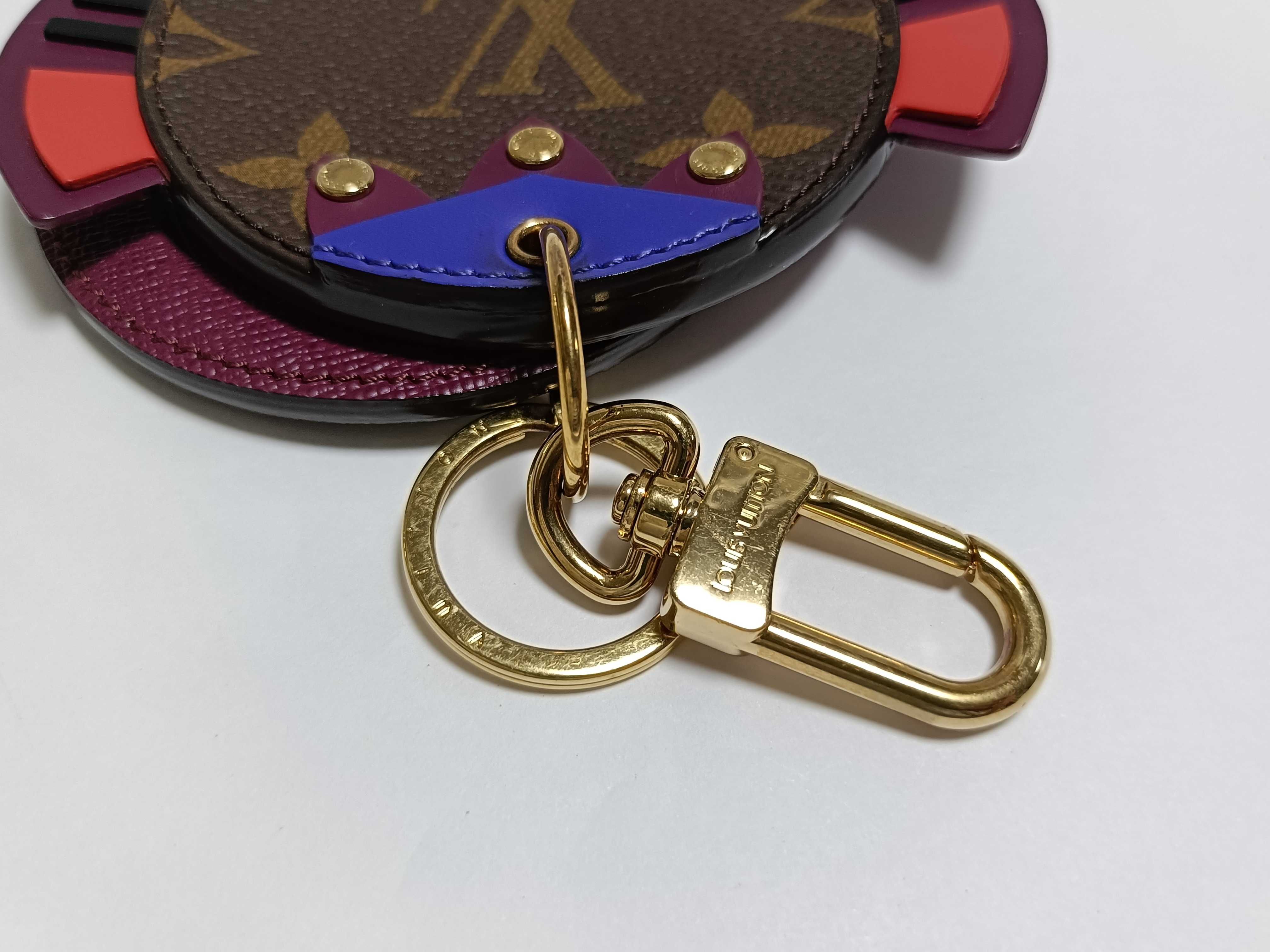 A.LOUIS VUITTON Bag Charm - Monogram Totem Mirror, Compact Mirror, Key Case — view 5