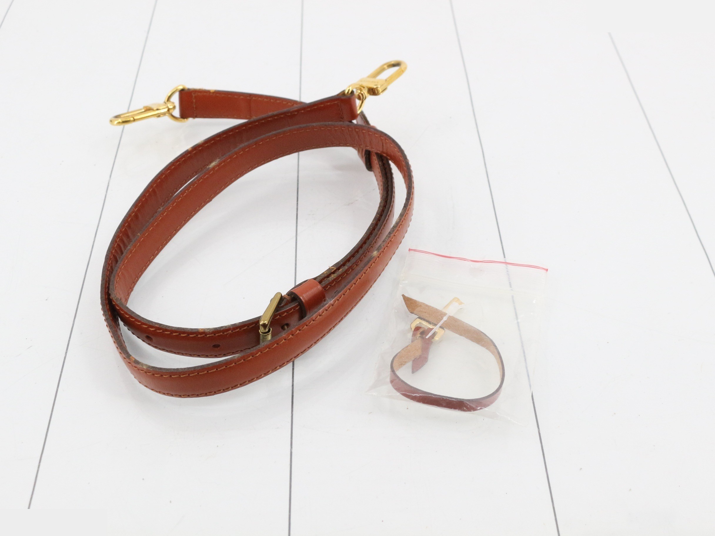 Monceau Kenyan Brown Shoulder Strap with Key — view 7