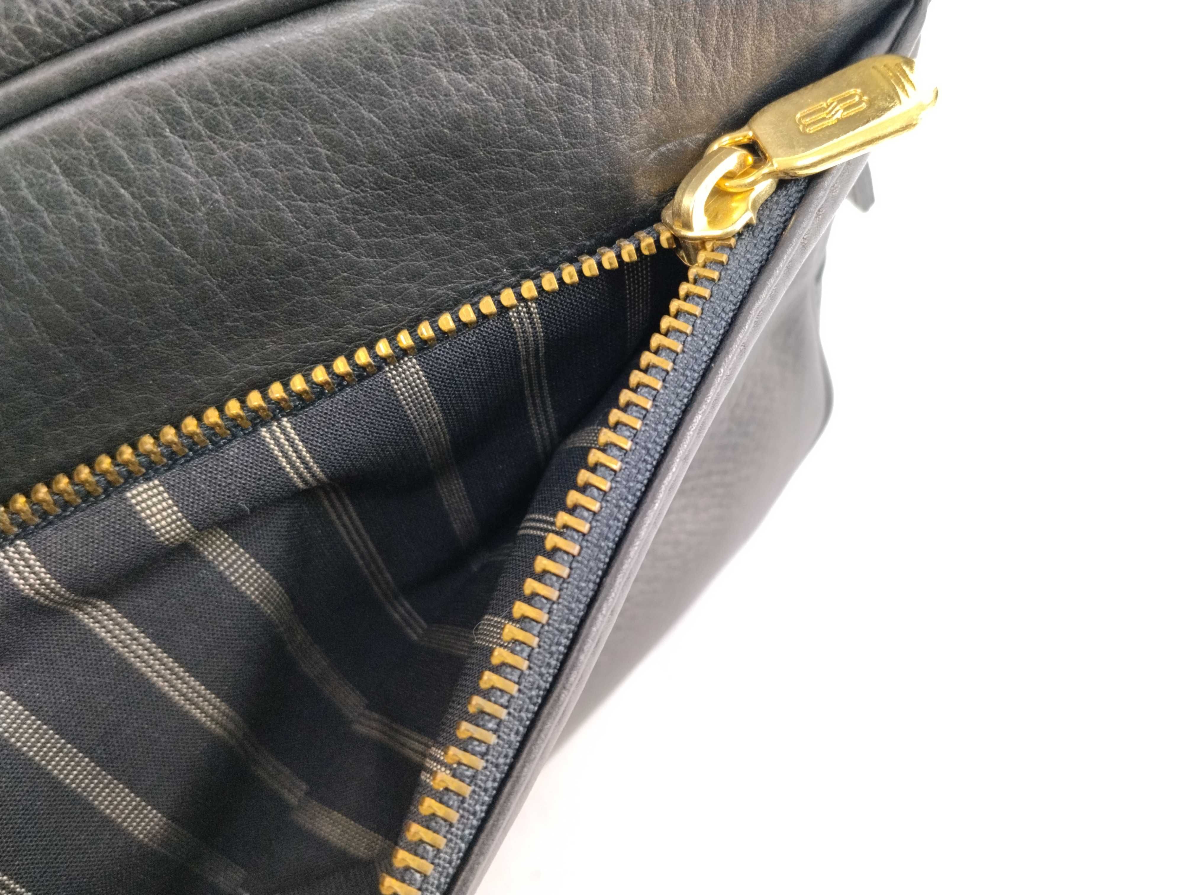 Shoulder Bag BB Logo Black Leather Clutch Bag — view 12