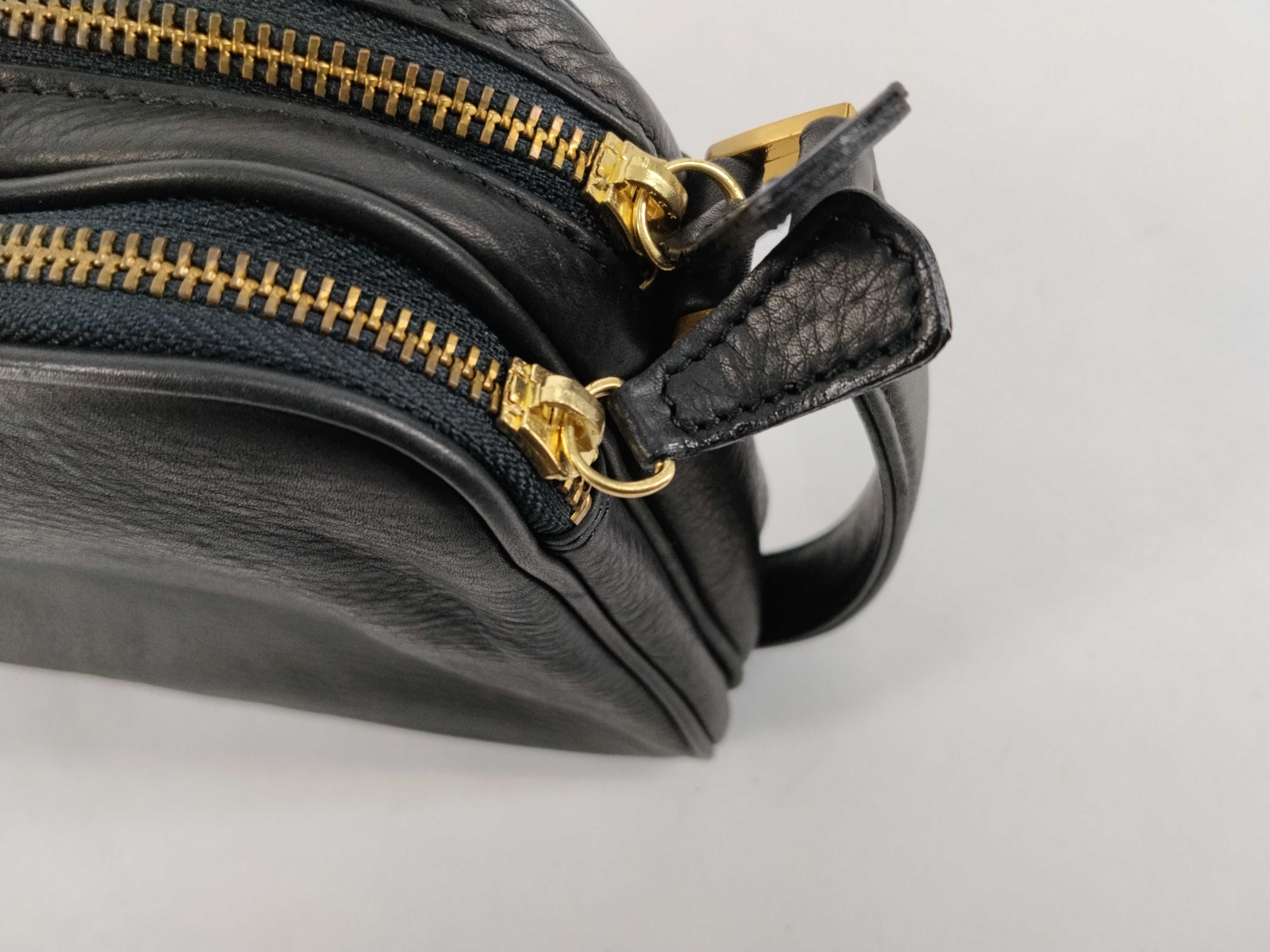Shoulder Bag BB Logo Black Leather Clutch Bag — view 6
