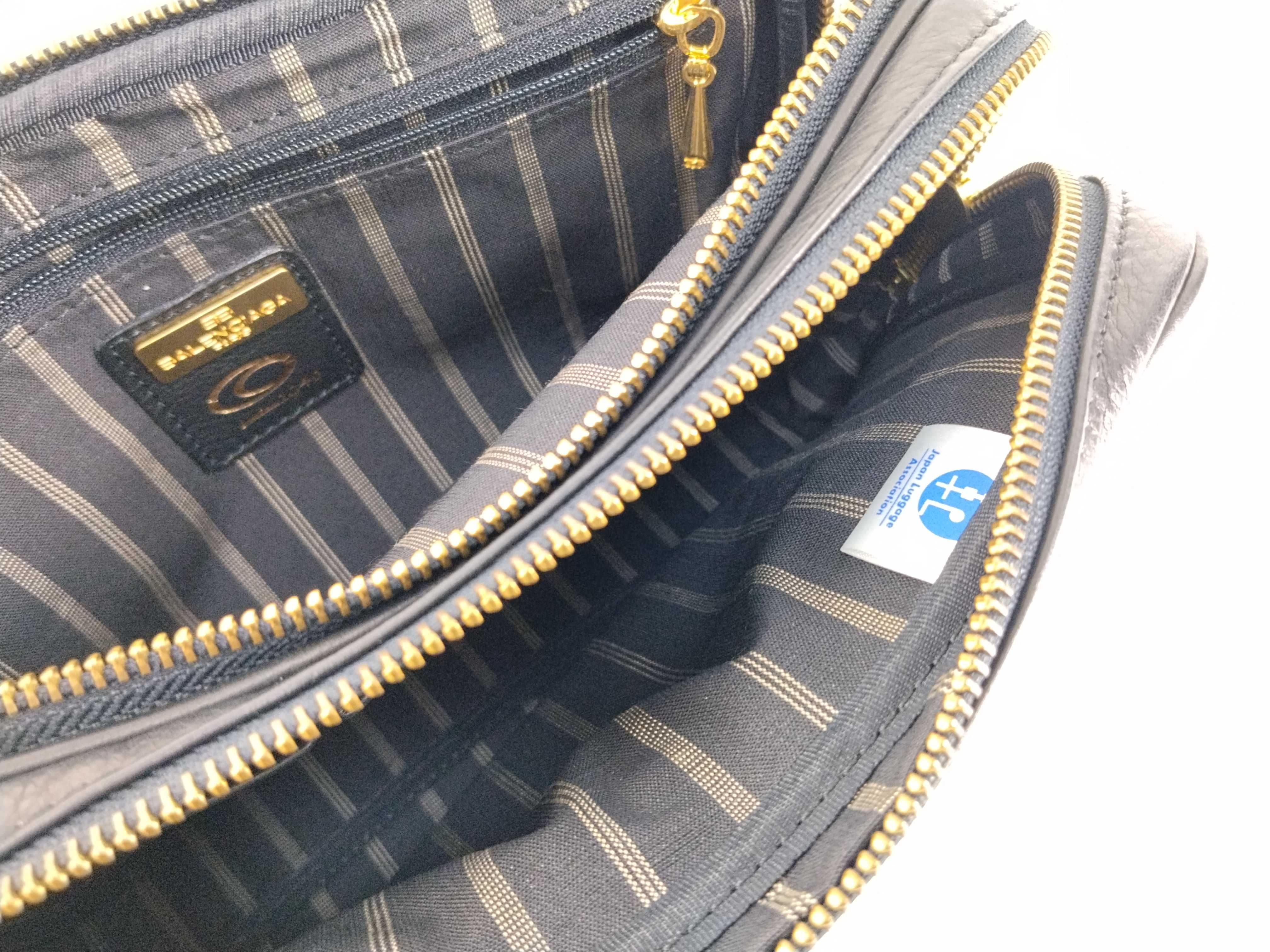 Shoulder Bag BB Logo Black Leather Clutch Bag — view 8
