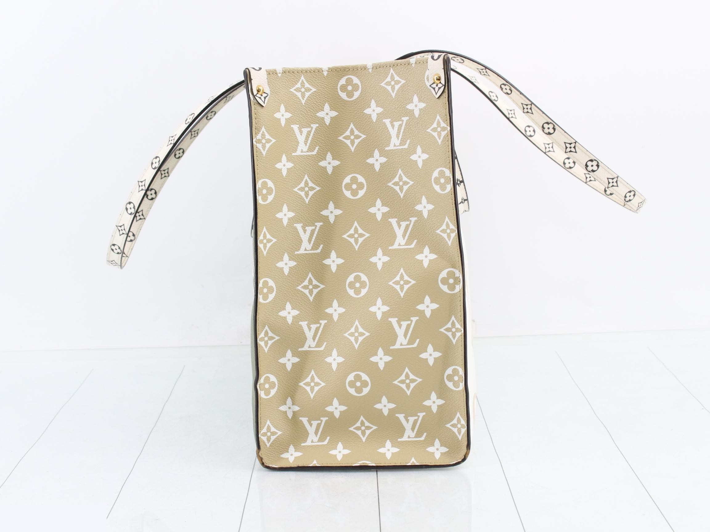 Monogram Giant OnTheGo GM 2-Way Tote Bag — view 4