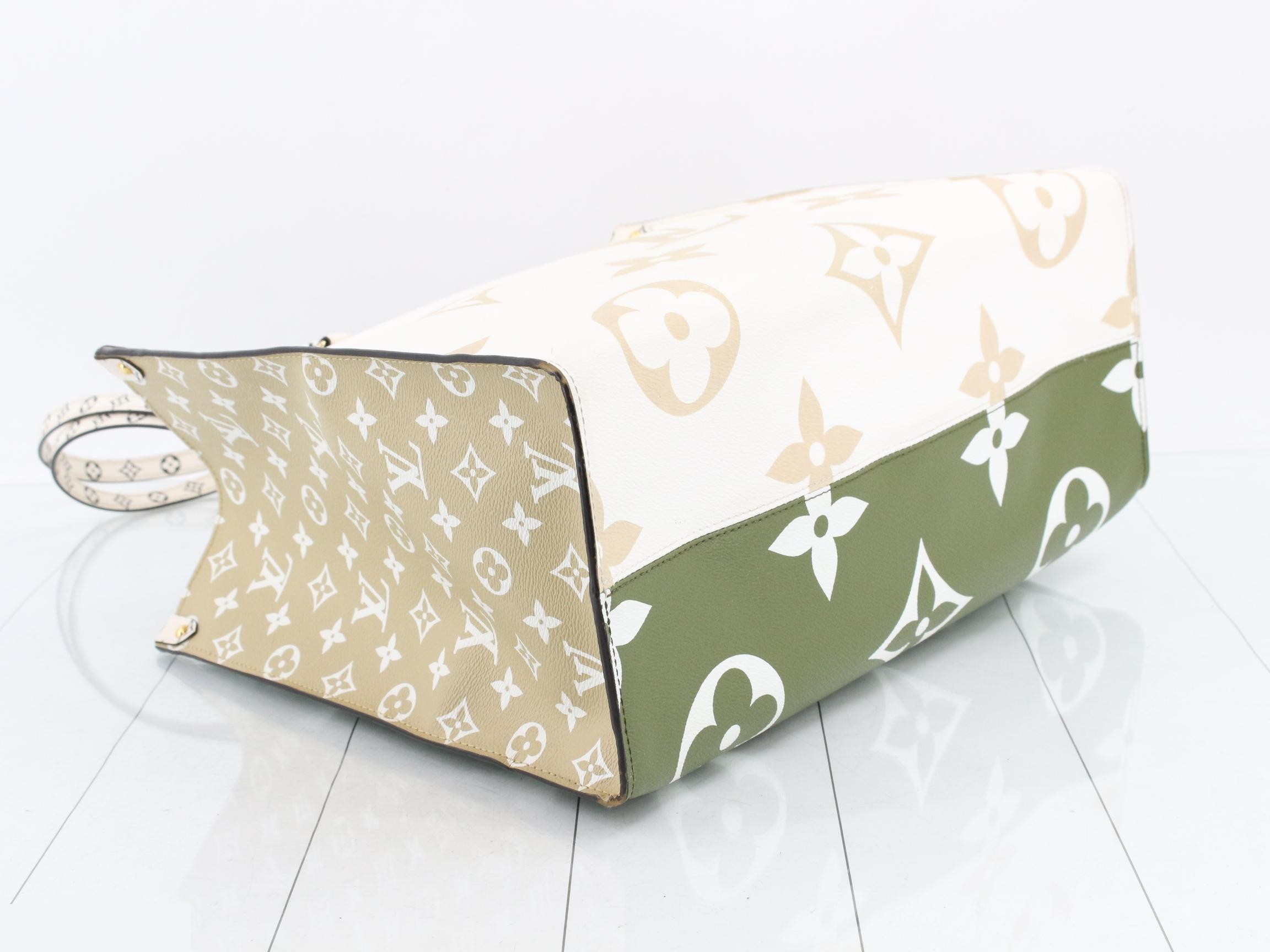 Monogram Giant OnTheGo GM 2-Way Tote Bag — view 5