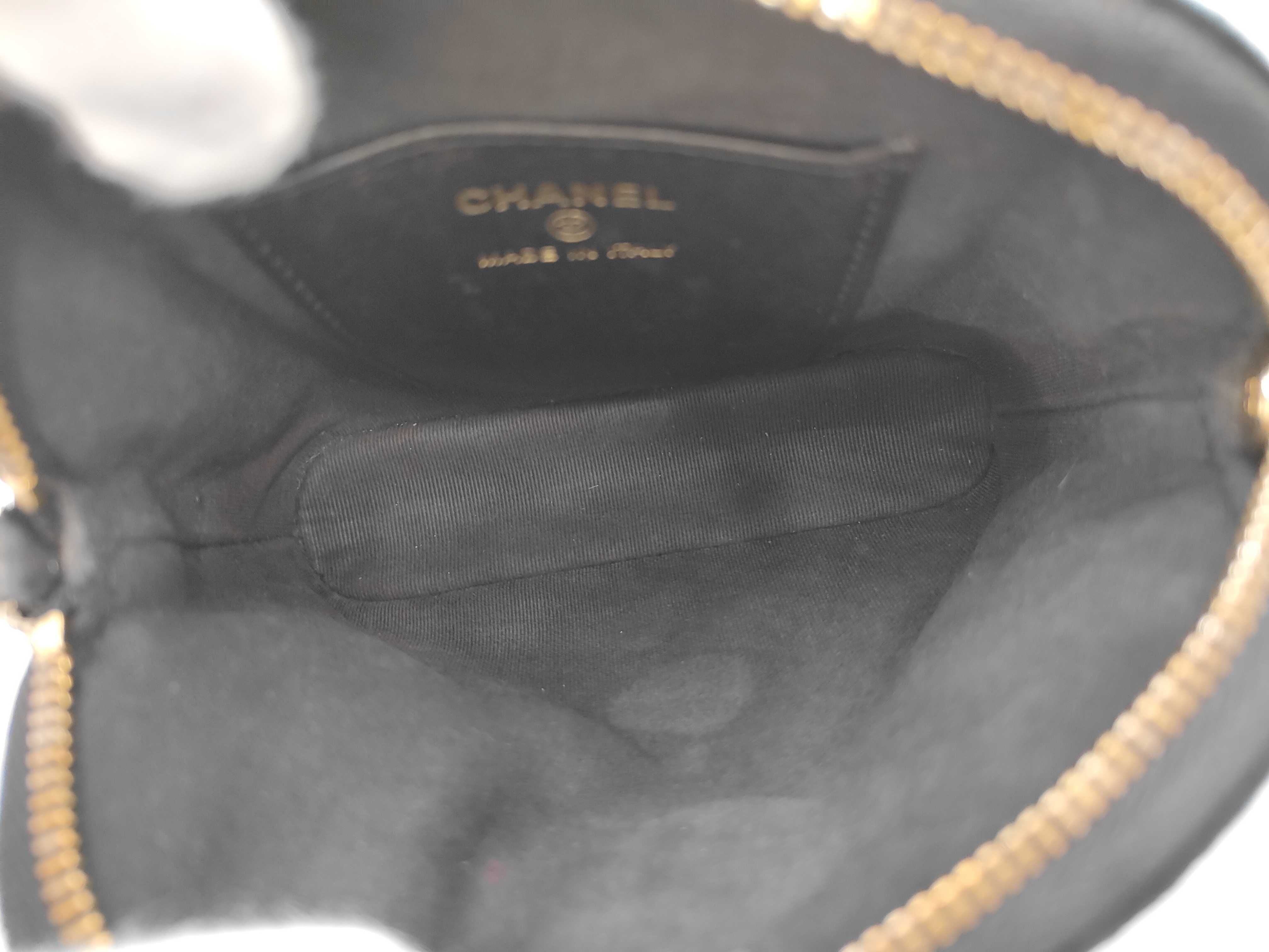 Velour Matelassé Black Shoulder Bag — view 7