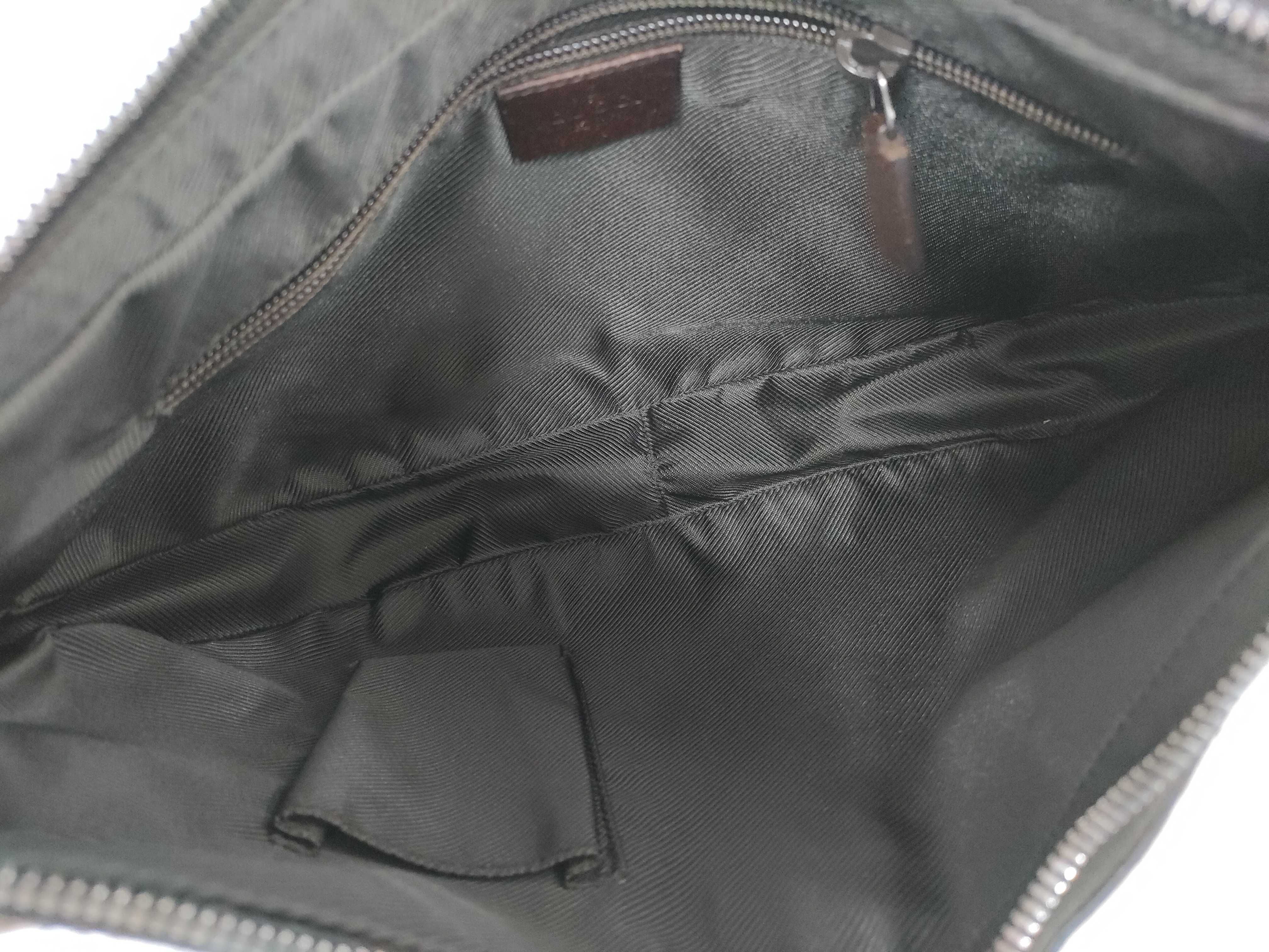 GG canvas shoulder bag, no tears expected. ¥40,000 — view 9