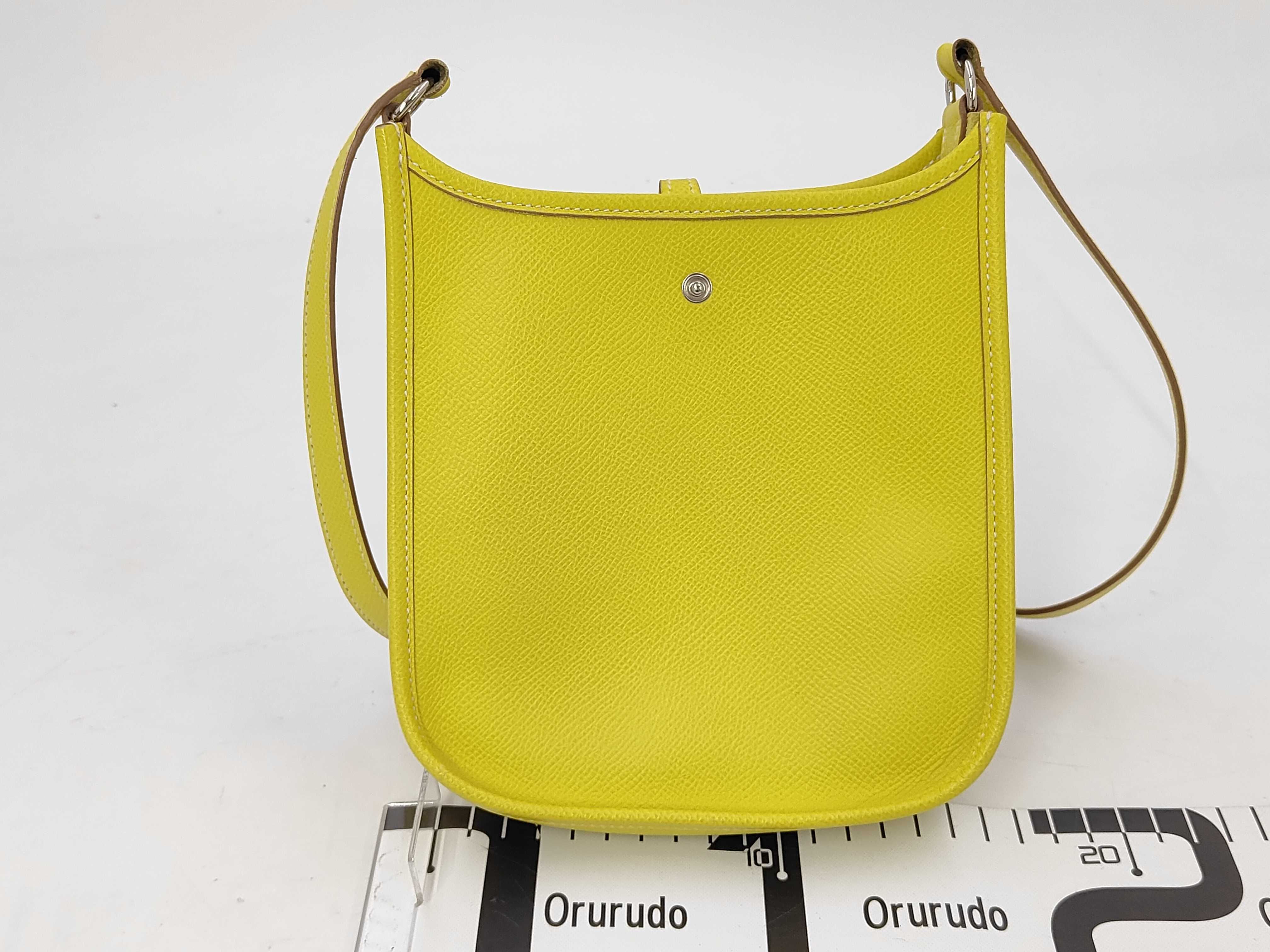 Evelyne TPM Veau Epsom Lime SS P stamp Shoulder Bag — view 2