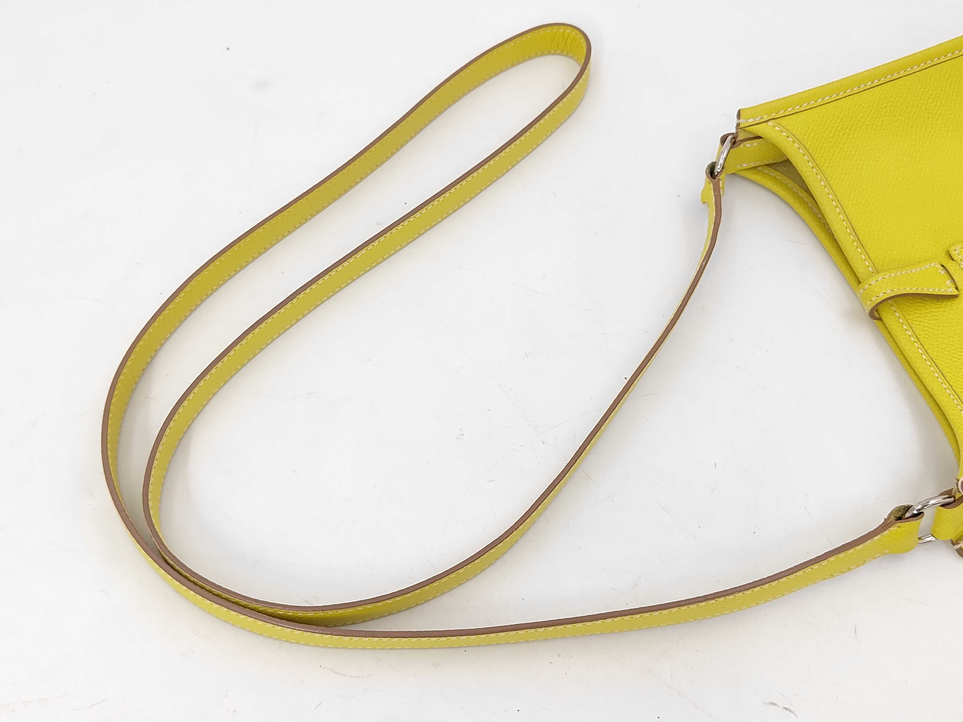 Evelyne TPM Veau Epsom Lime SS P stamp Shoulder Bag — view 5