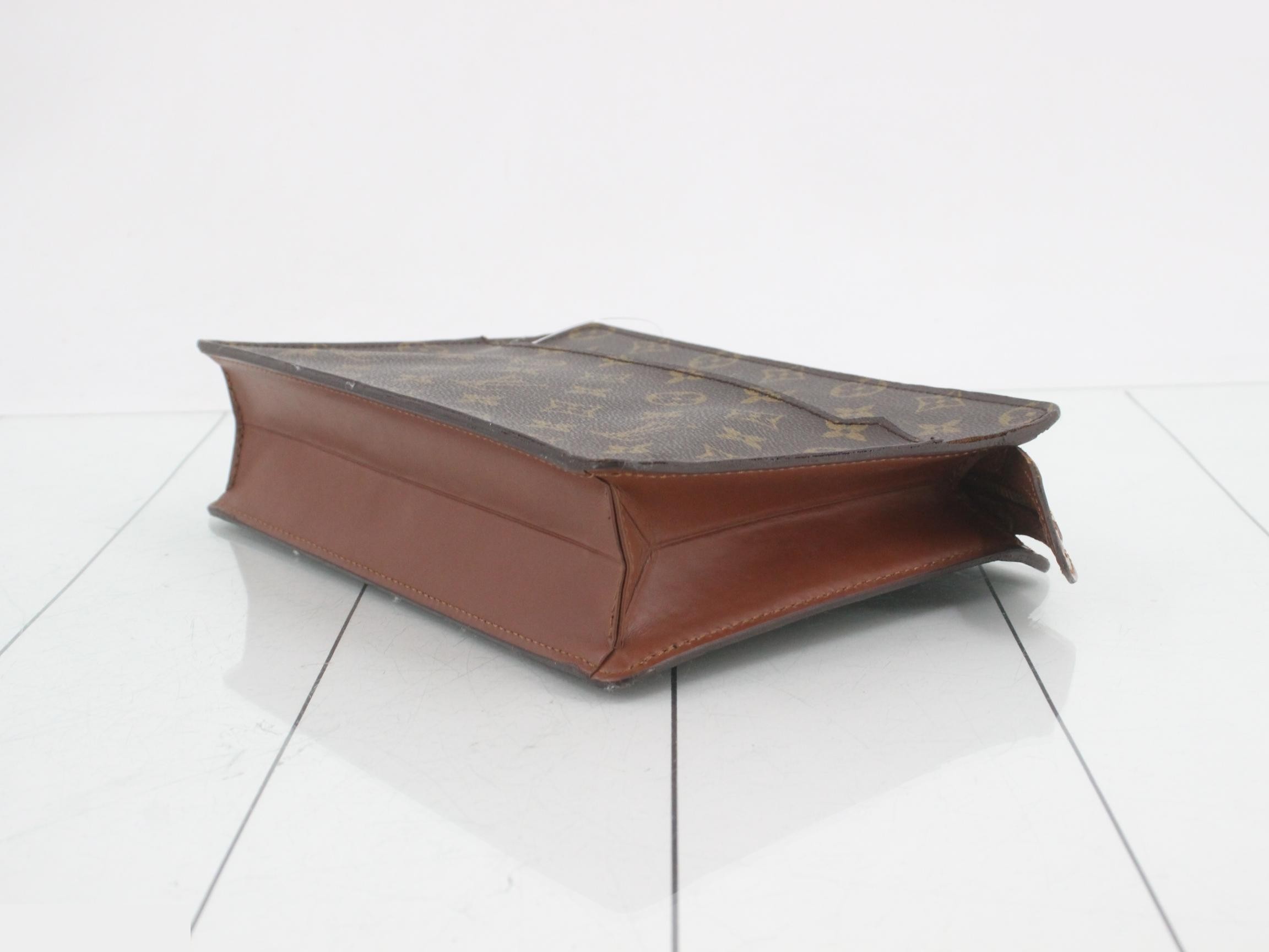LV Pochette Homme — view 6