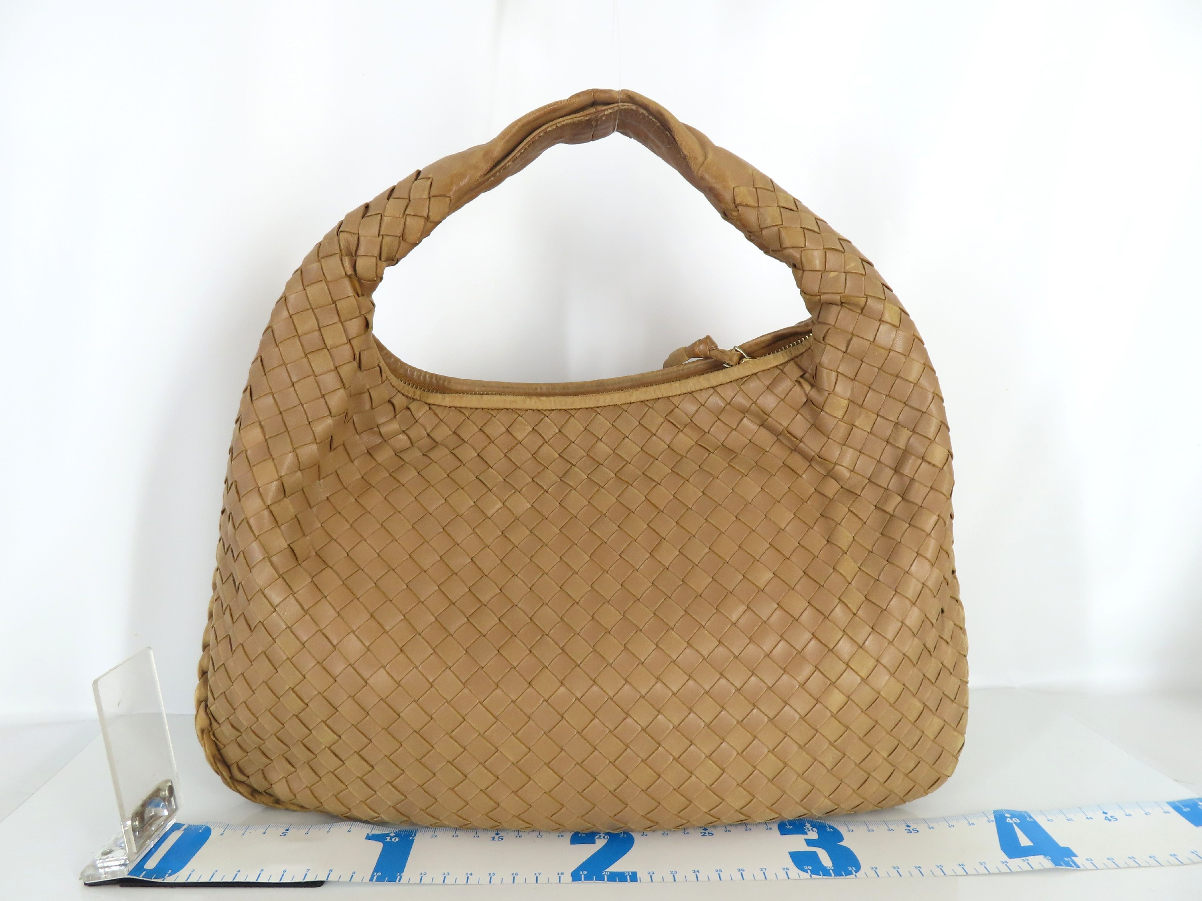 Intrecciato Hobo Bag (Brown) Handbag — view 2