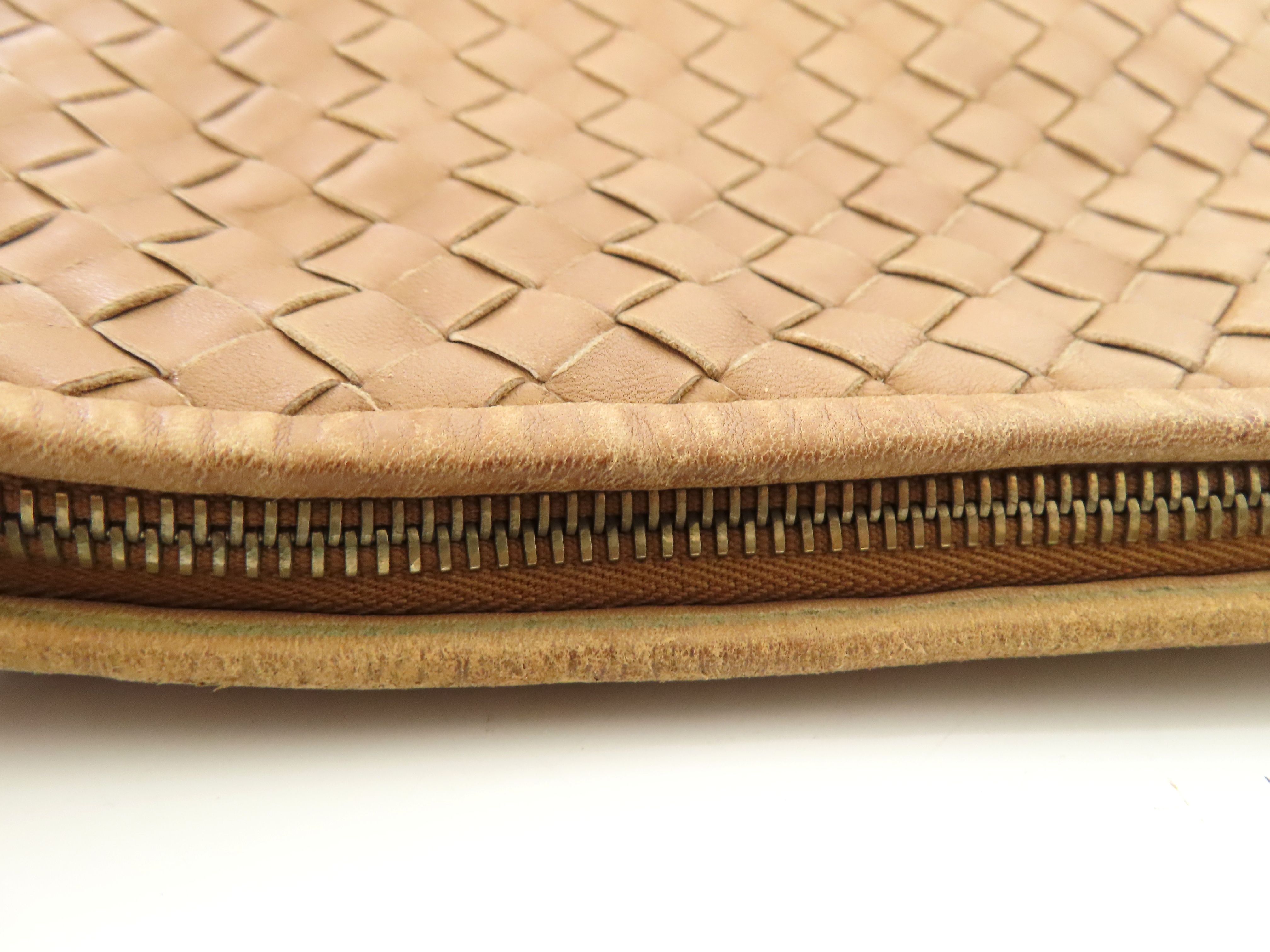 Intrecciato Hobo Bag (Brown) Handbag — view 6