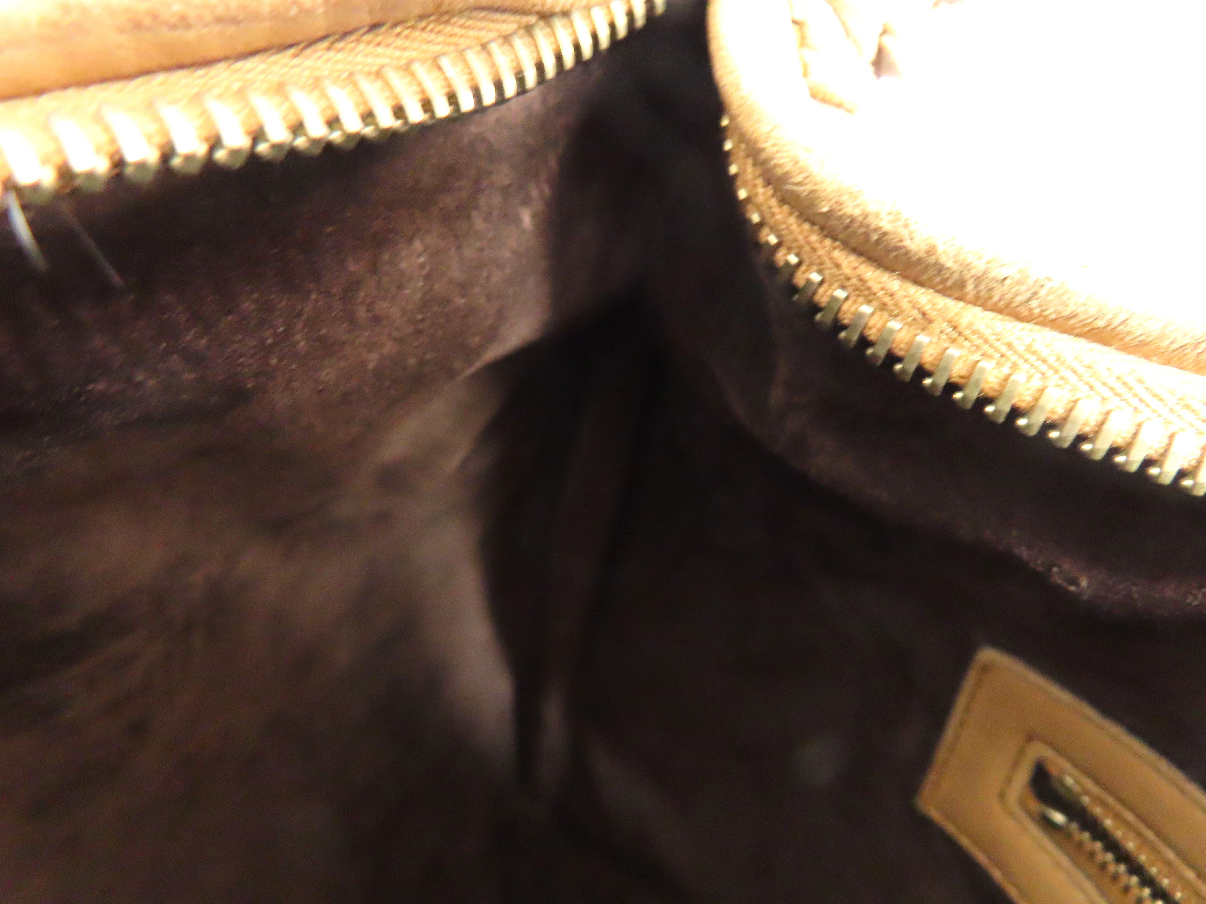 Intrecciato Hobo Bag (Brown) Handbag — view 9