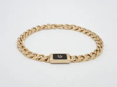 Other lines: Precious metals, bracelets, bangles (metal)