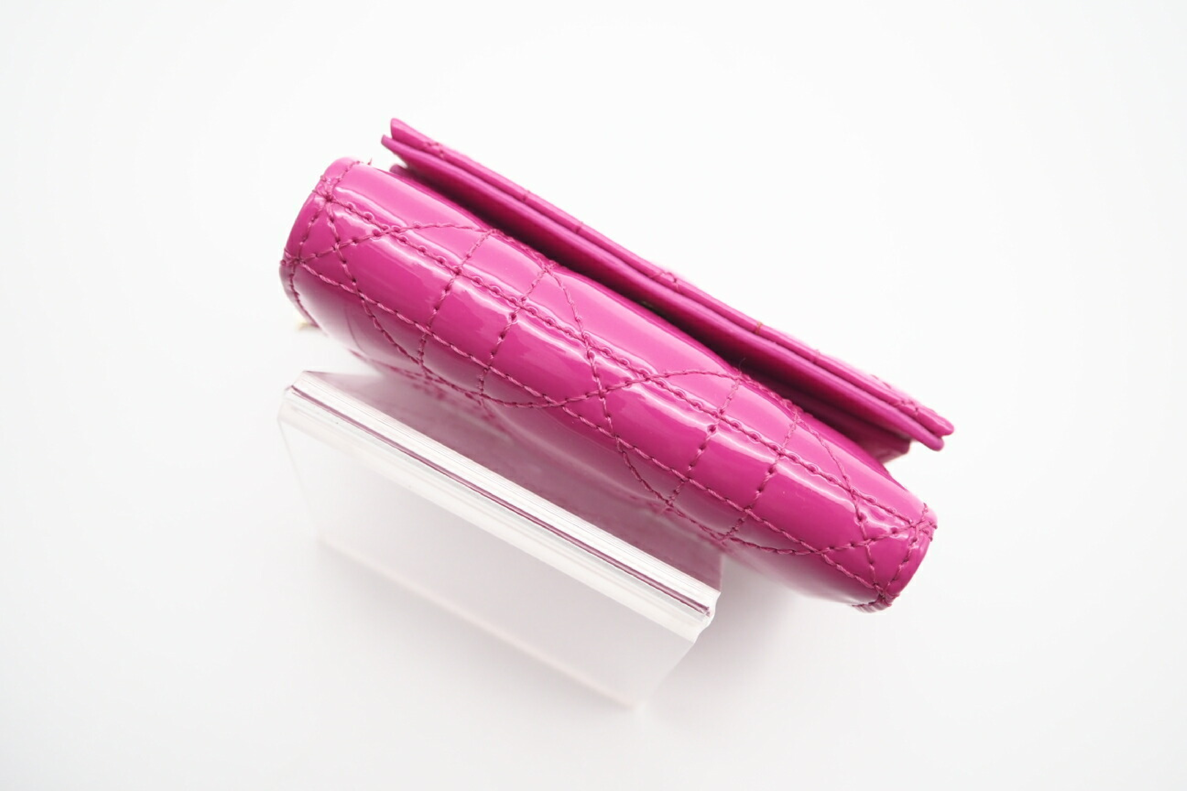 S0181OVRB_M16F Patent Calfskin Cannage Wallet Pink — view 5