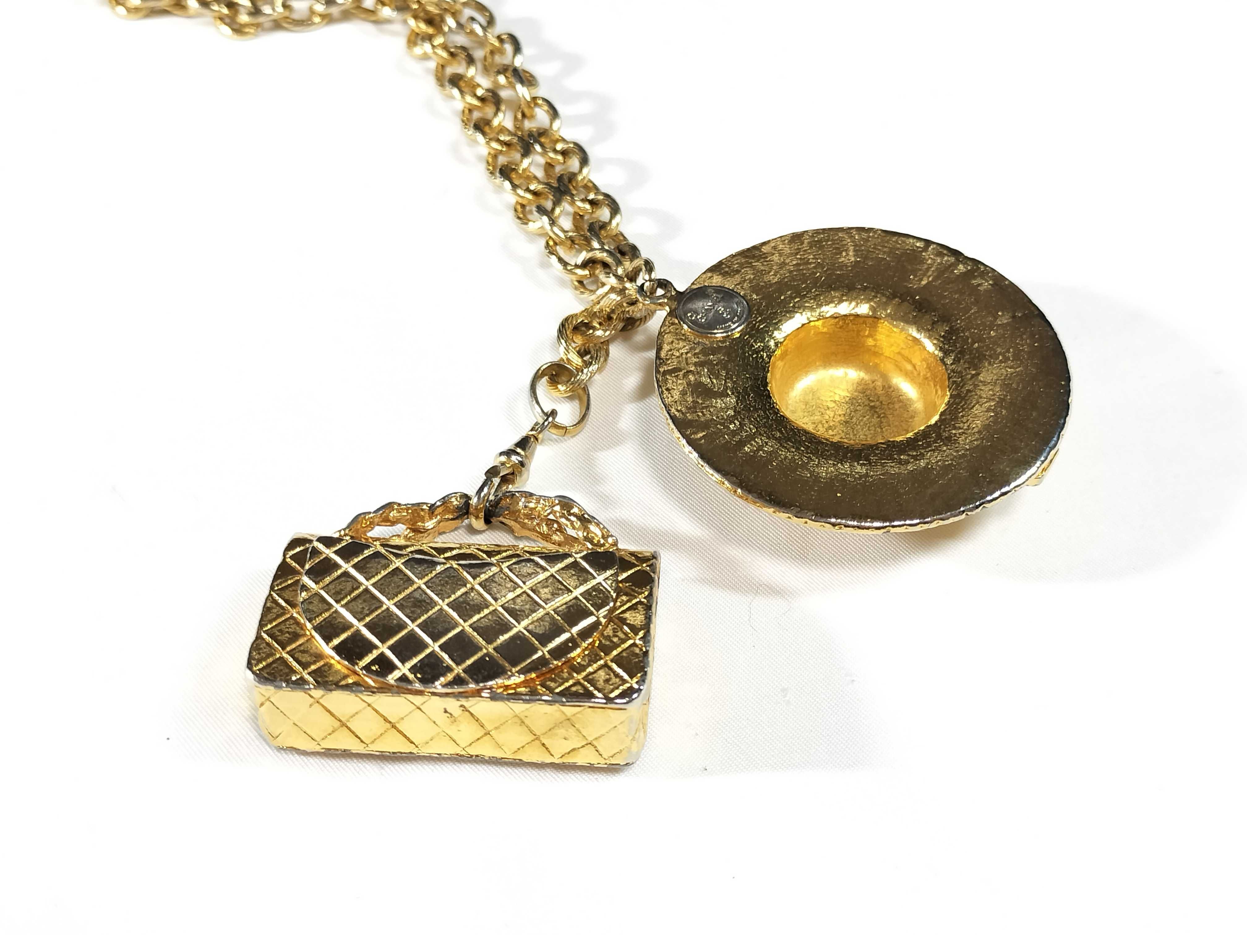 Matelassé bag, hat motif chain necklace, gold, and other accessories. — view 2