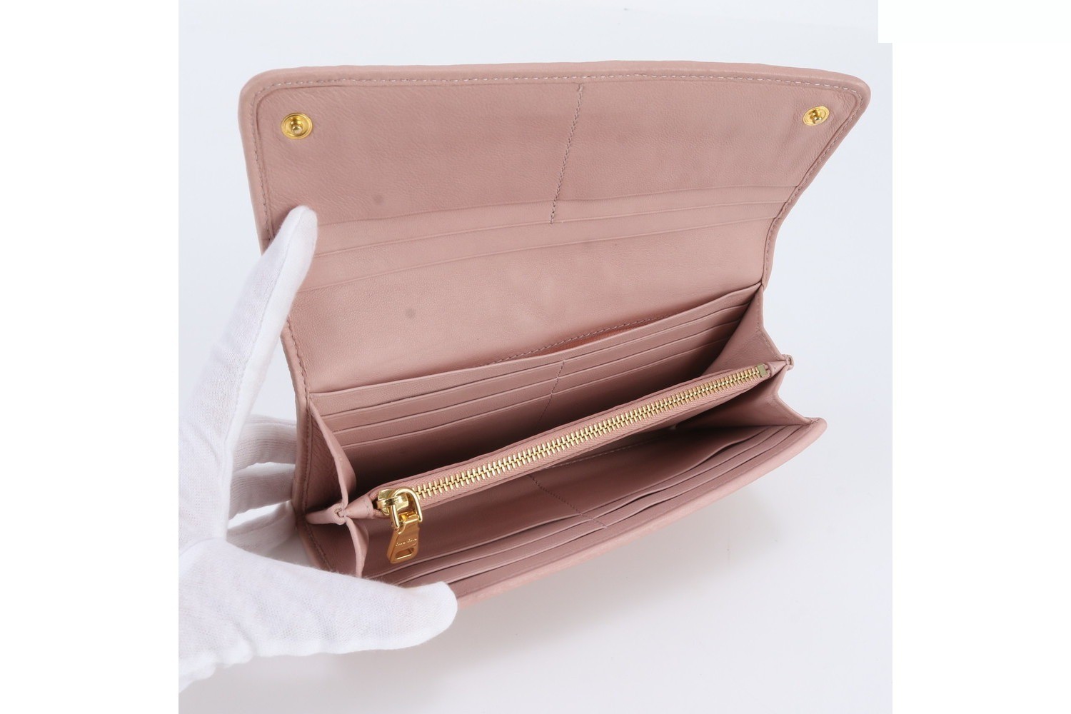 Matelassé leather long wallet — view 6