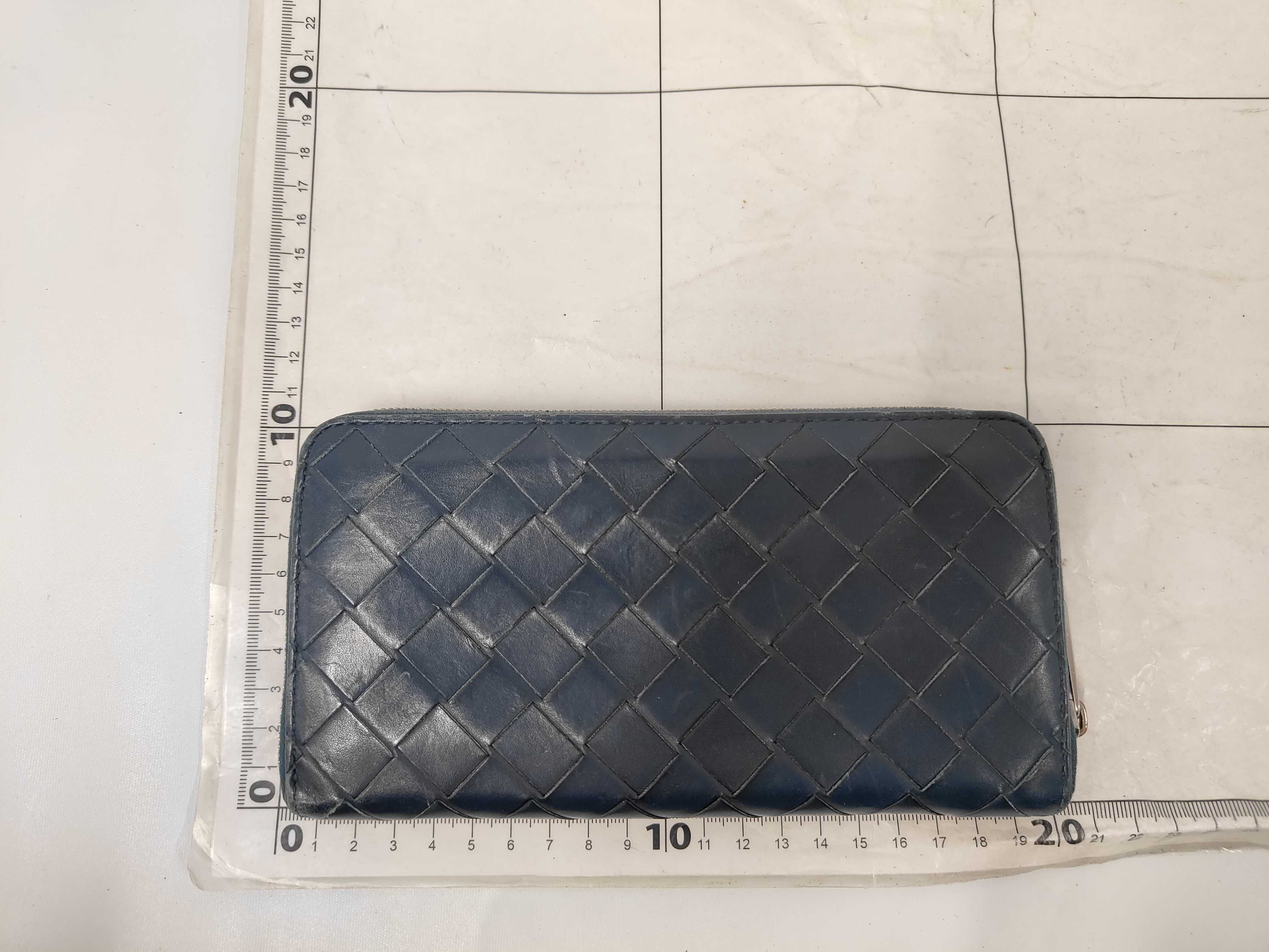 Long Wallet — view 2