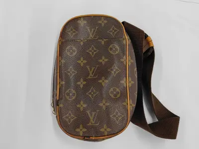 Gange Monogram M51870 Shoulder Bag