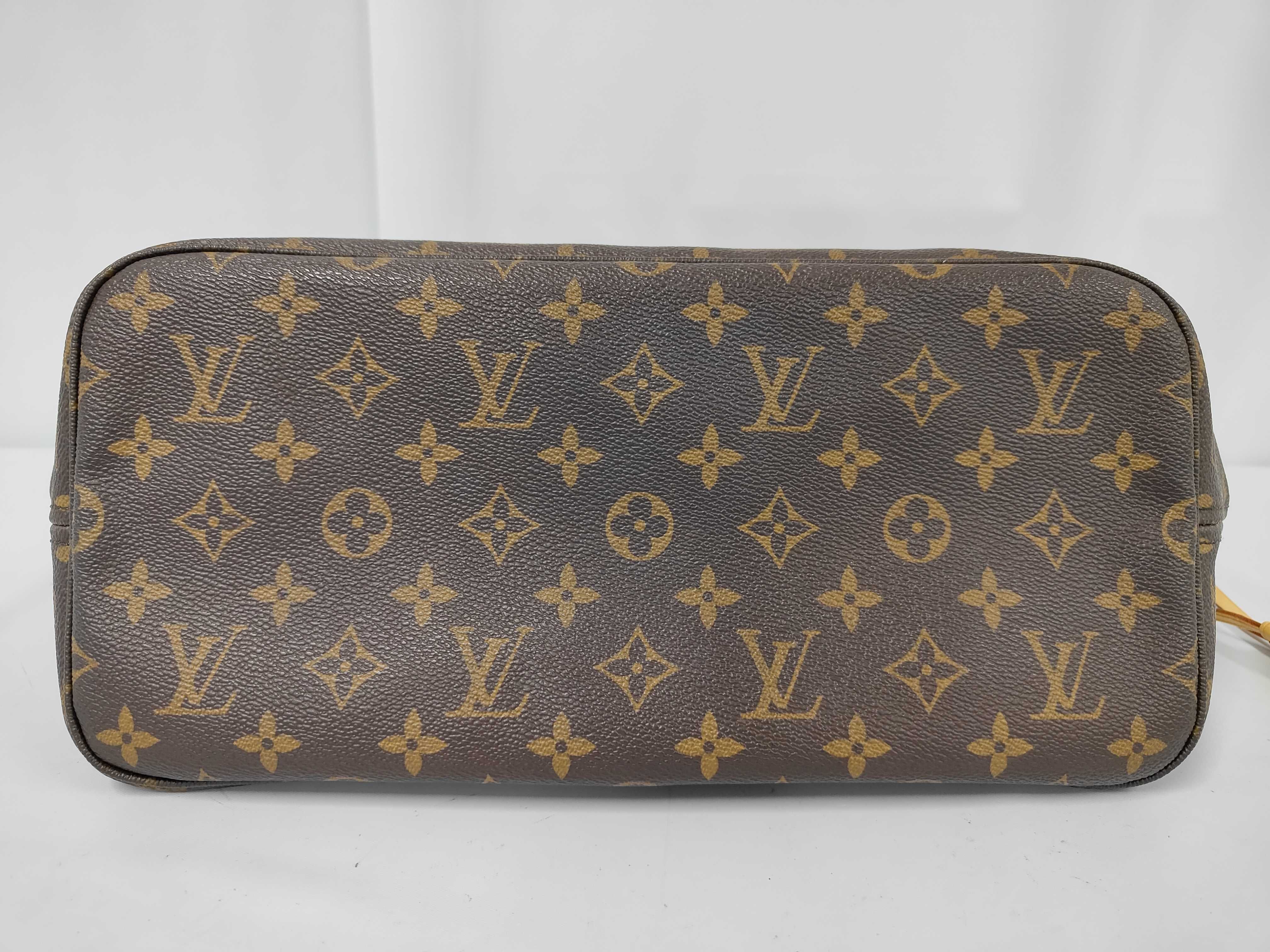 Neverfull MM Monogram M40156 Tote Bag — view 7