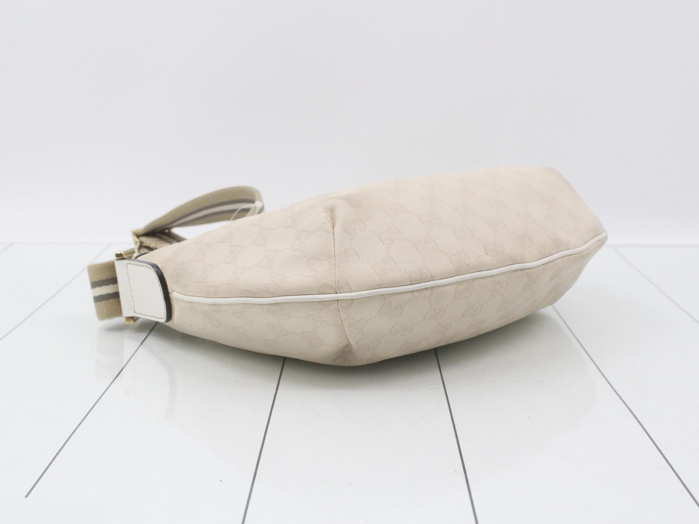 GG Canvas Sherry Shoulder Bag — view 5