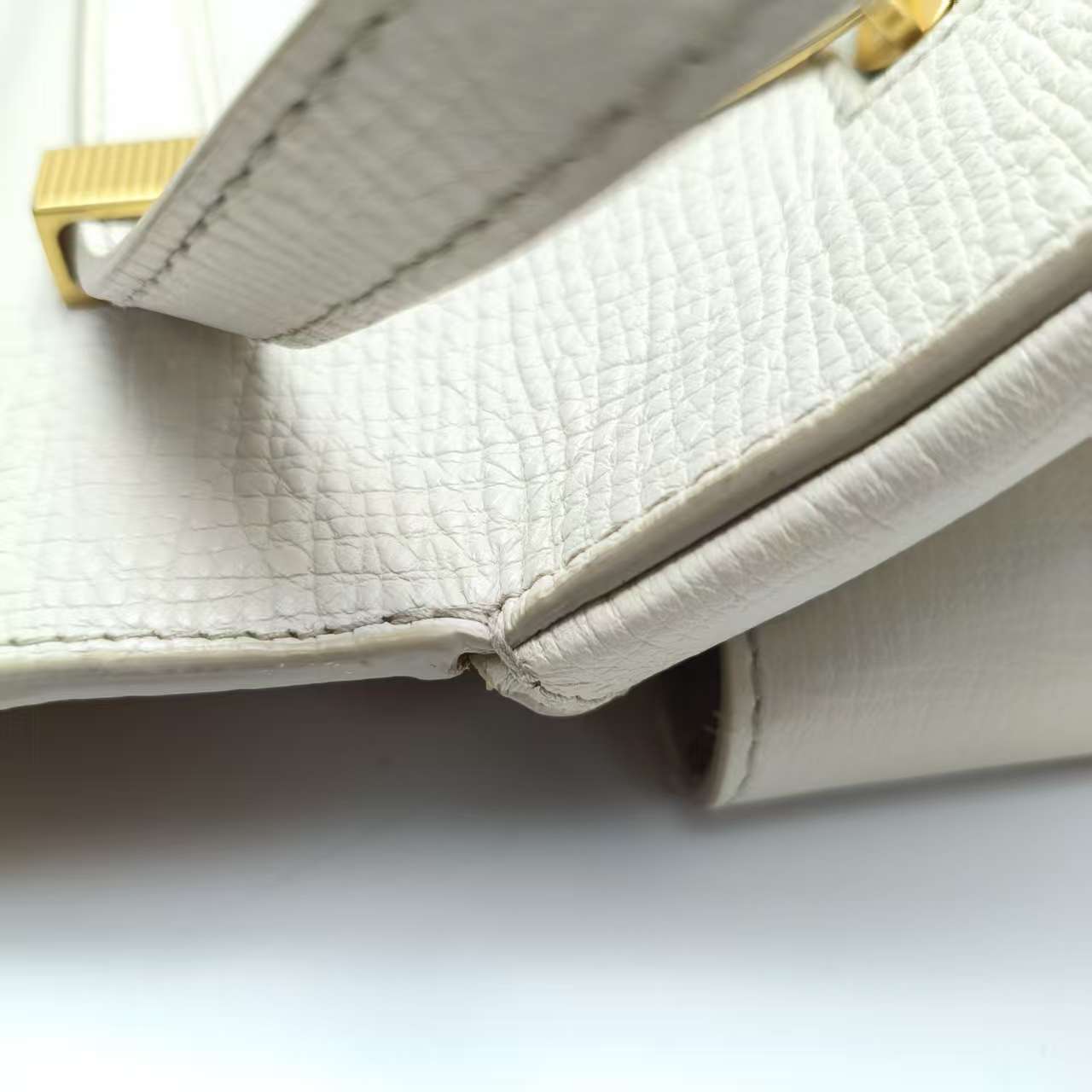 【*Shipped from: China*】BOTTEGA VENETA Angle Leather Shoulder Bag — view 10