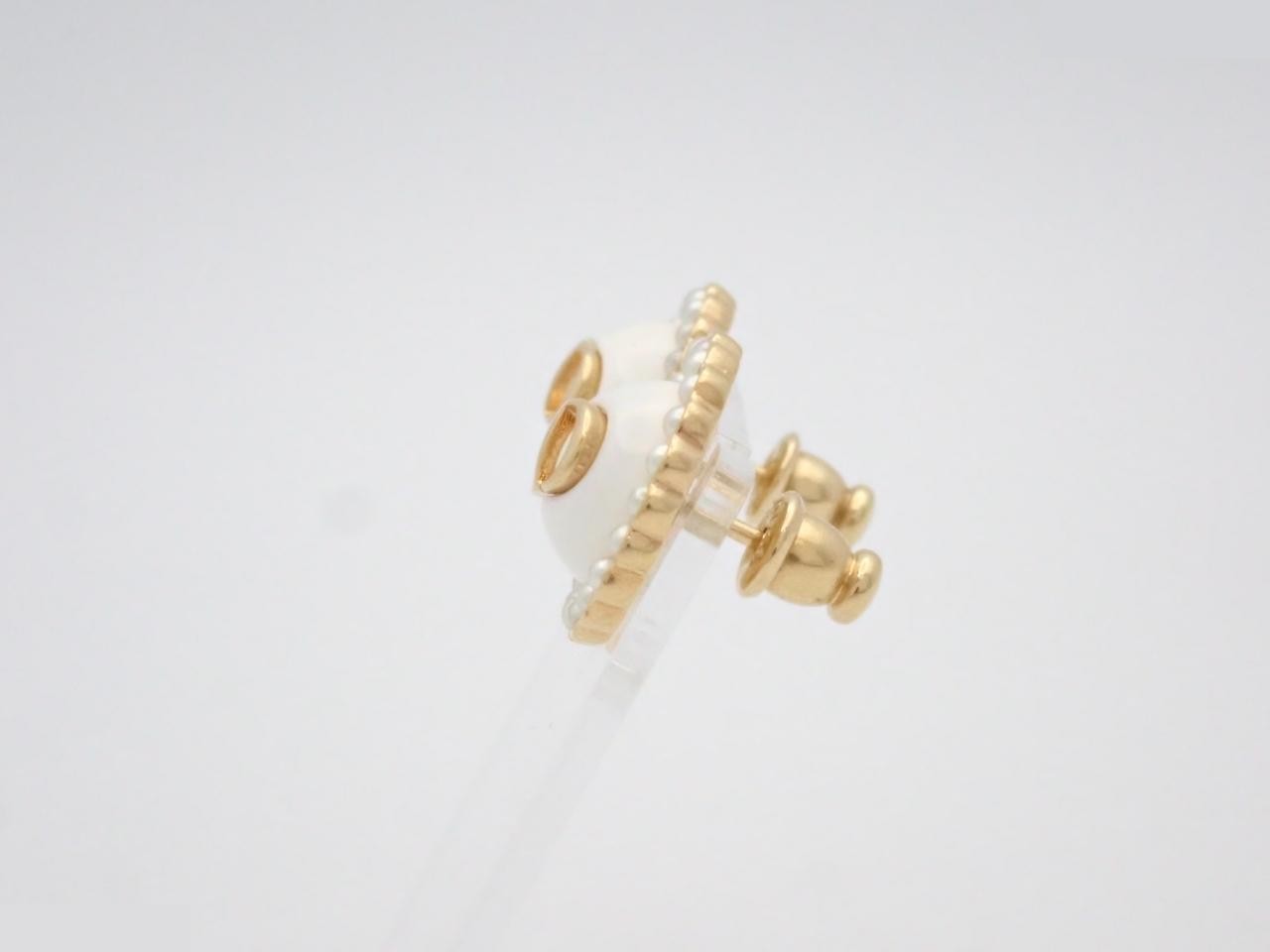 Gold earrings — view 3