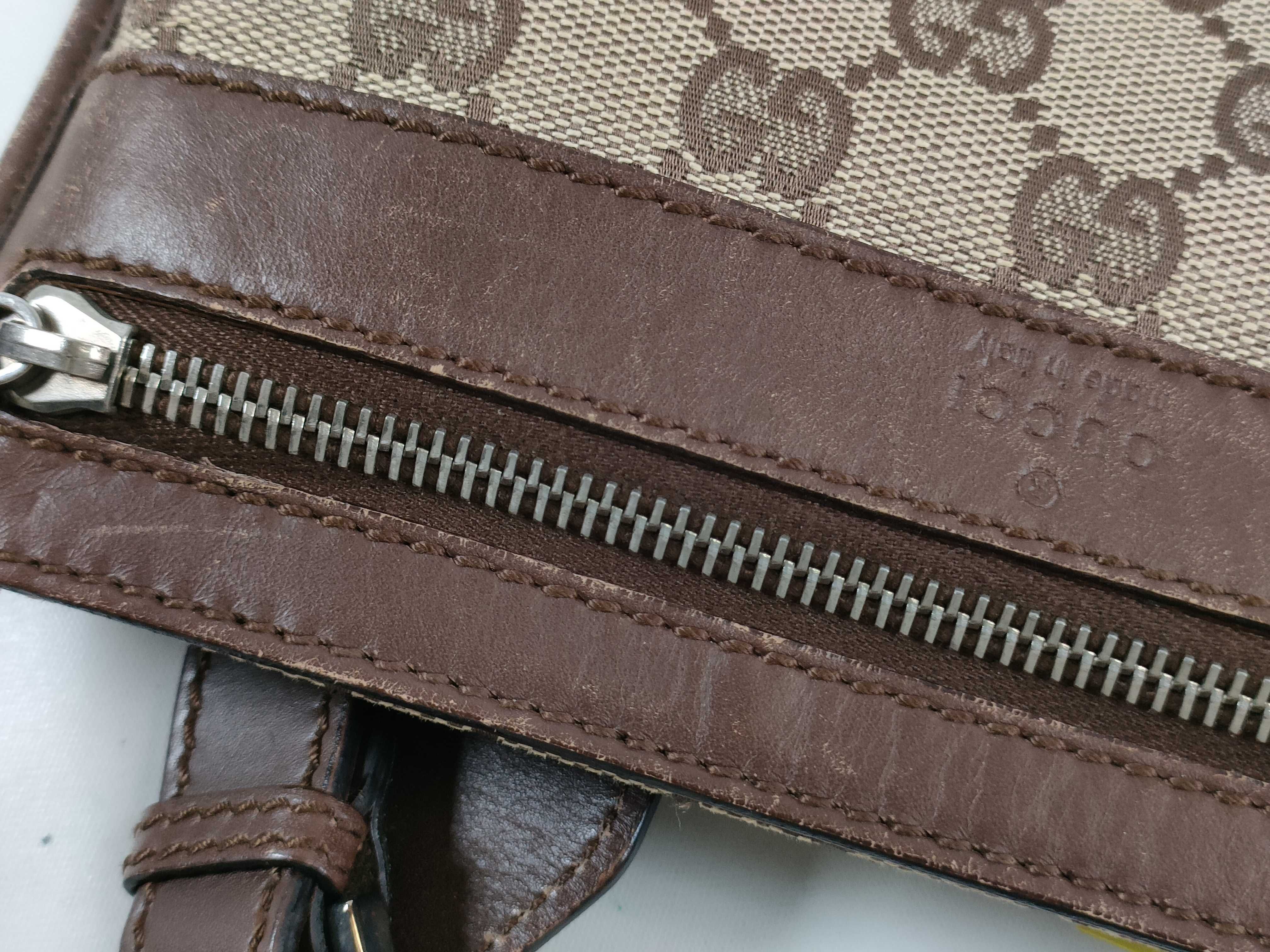 GG Canvas 92562 Shoulder Bag — view 9
