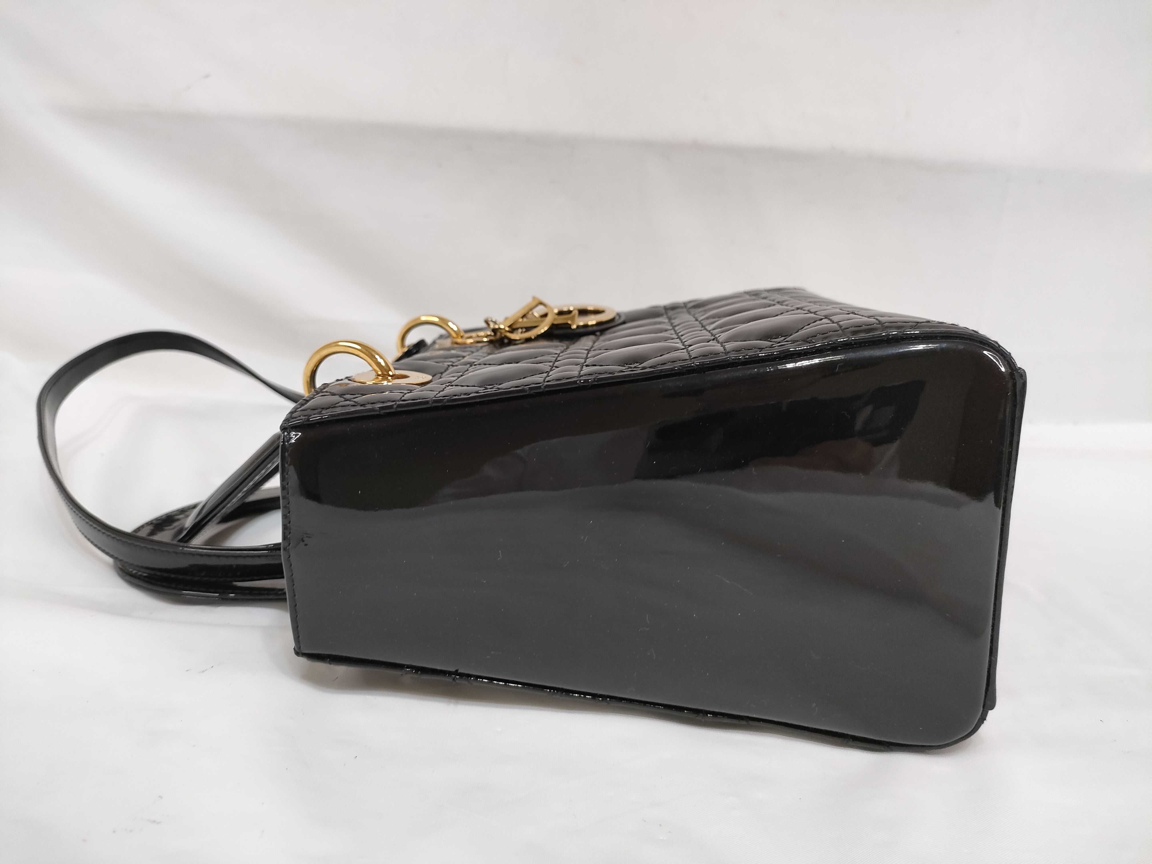 Lady Dior Medium Lady Shoulder Bag — view 10