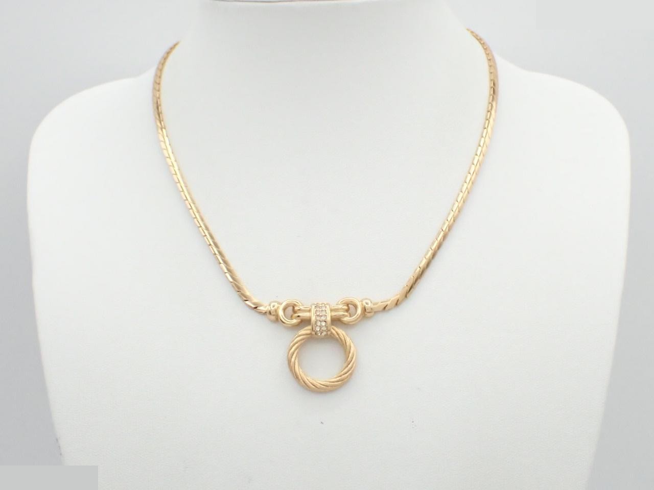 Other line: Precious metal necklaces and pendants, neck circumference approximately 40cm. — view 3