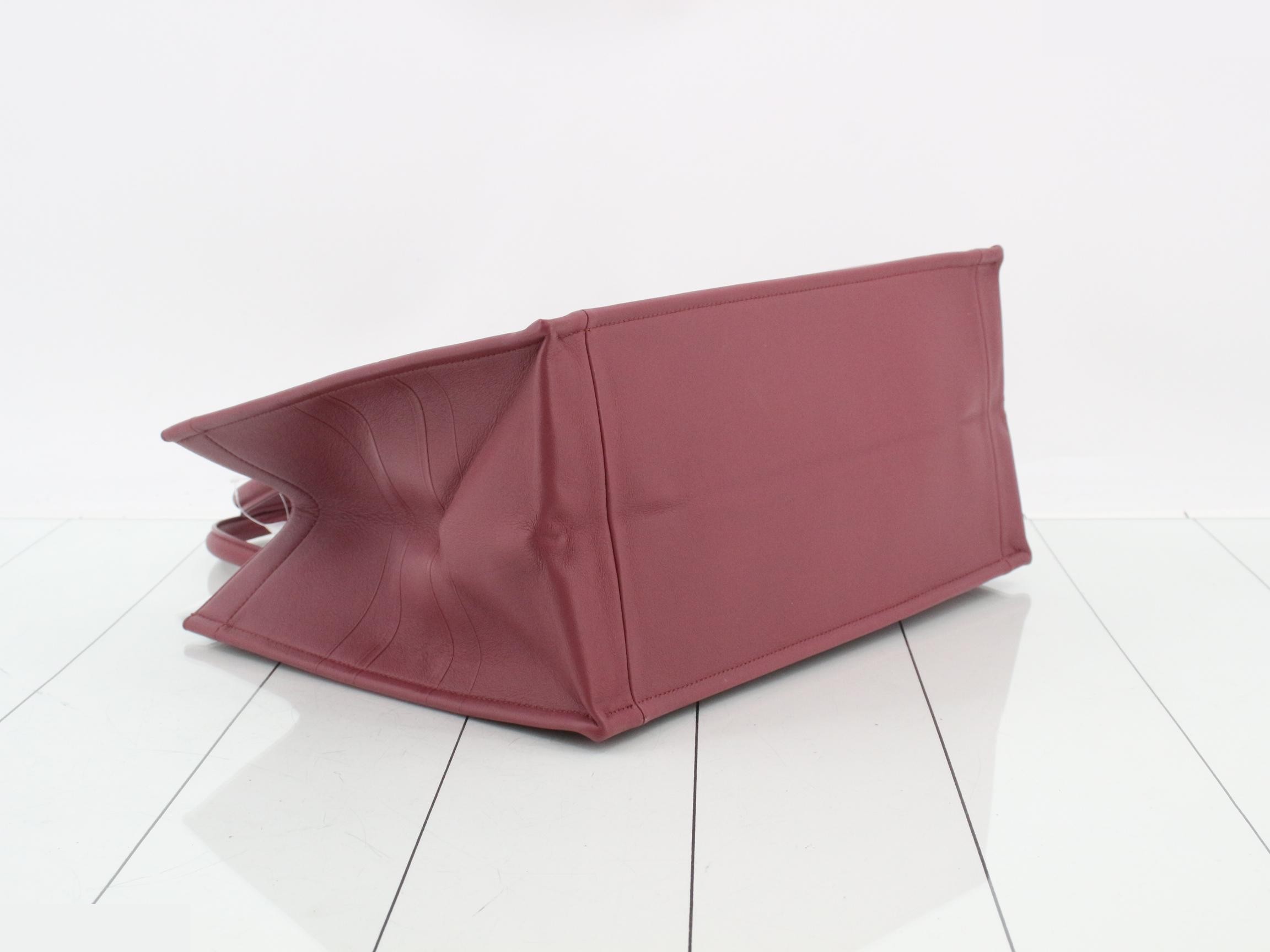 Book Tote Medium Leather Tote Bag Pink — view 5