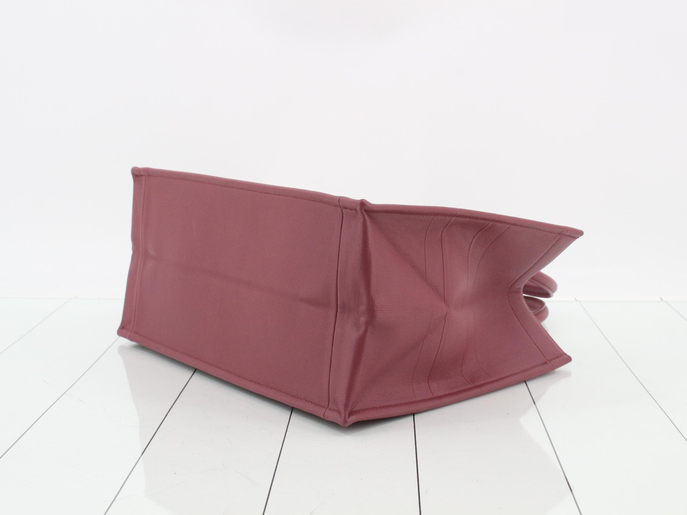 Book Tote Medium Leather Tote Bag Pink — view 6