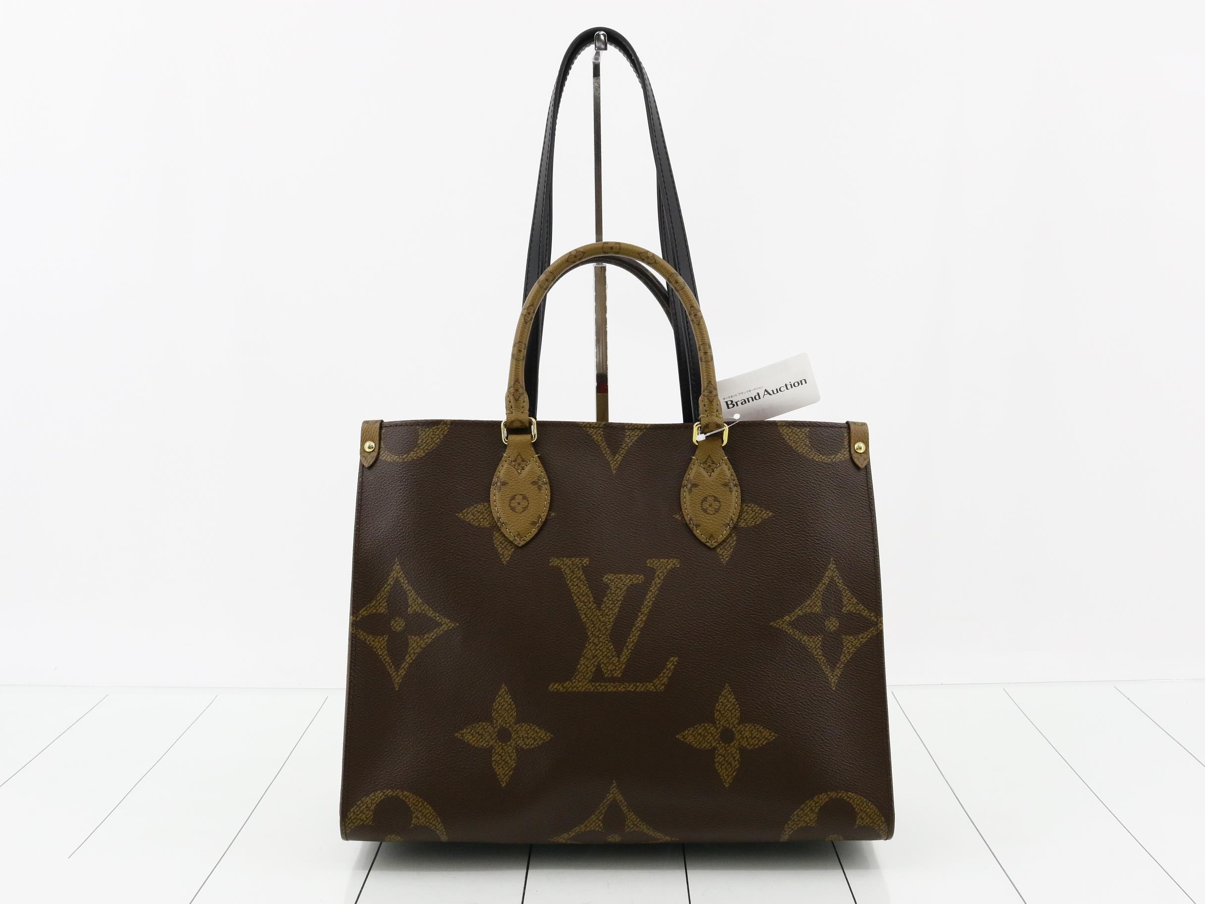 Monogram Giant Reverse OnTheGo MM