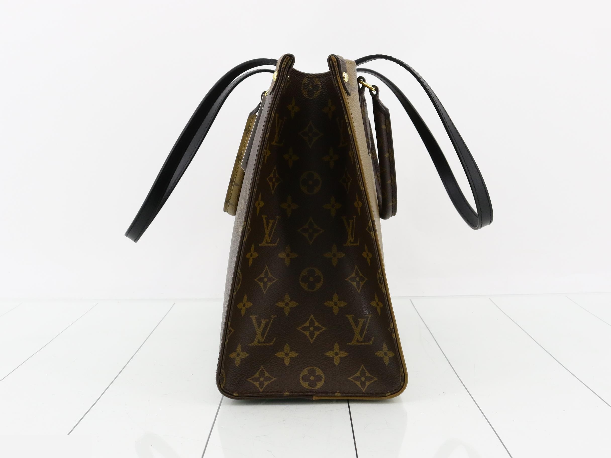 Monogram Giant Reverse OnTheGo MM — view 3