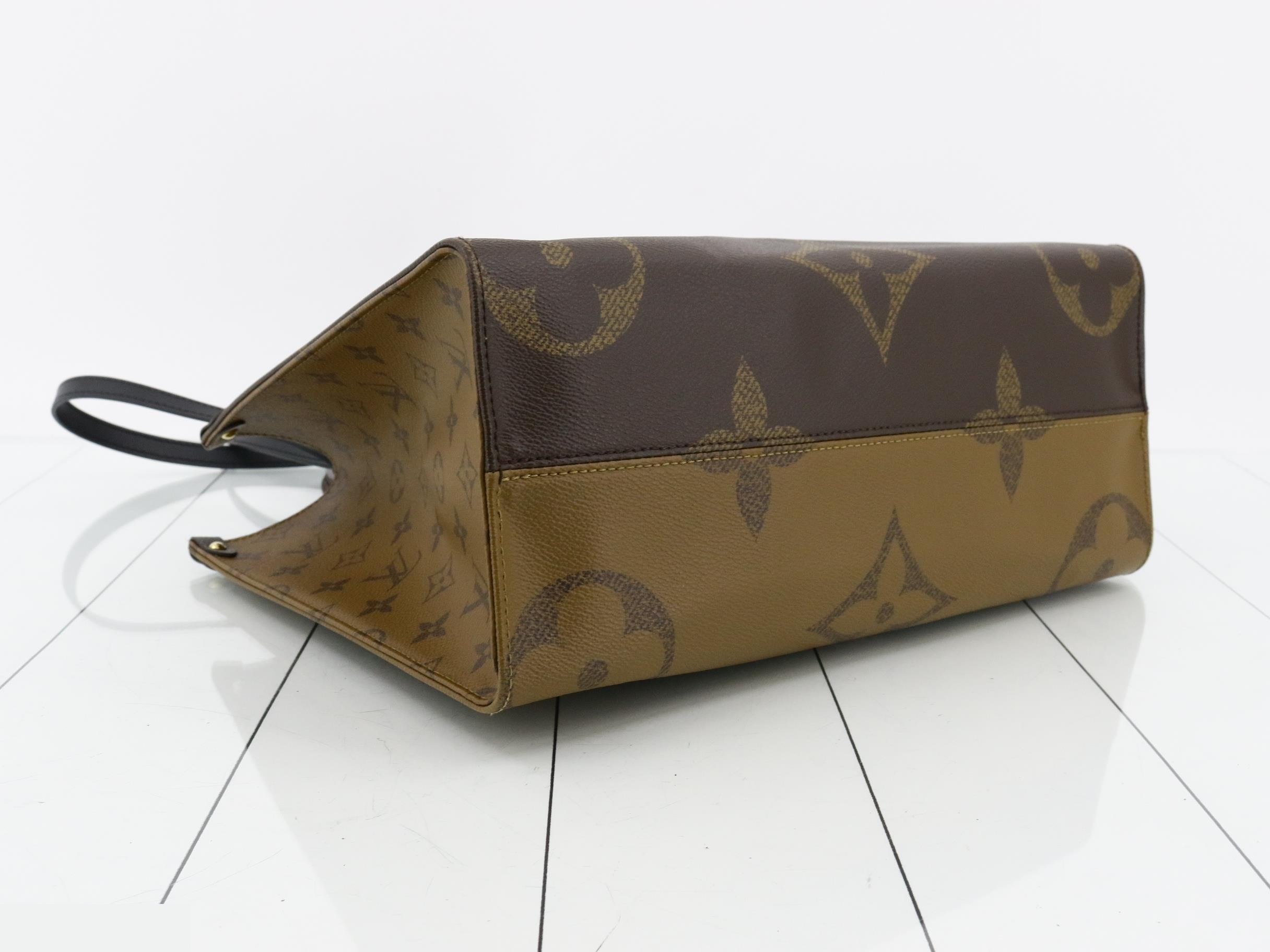 Monogram Giant Reverse OnTheGo MM — view 5