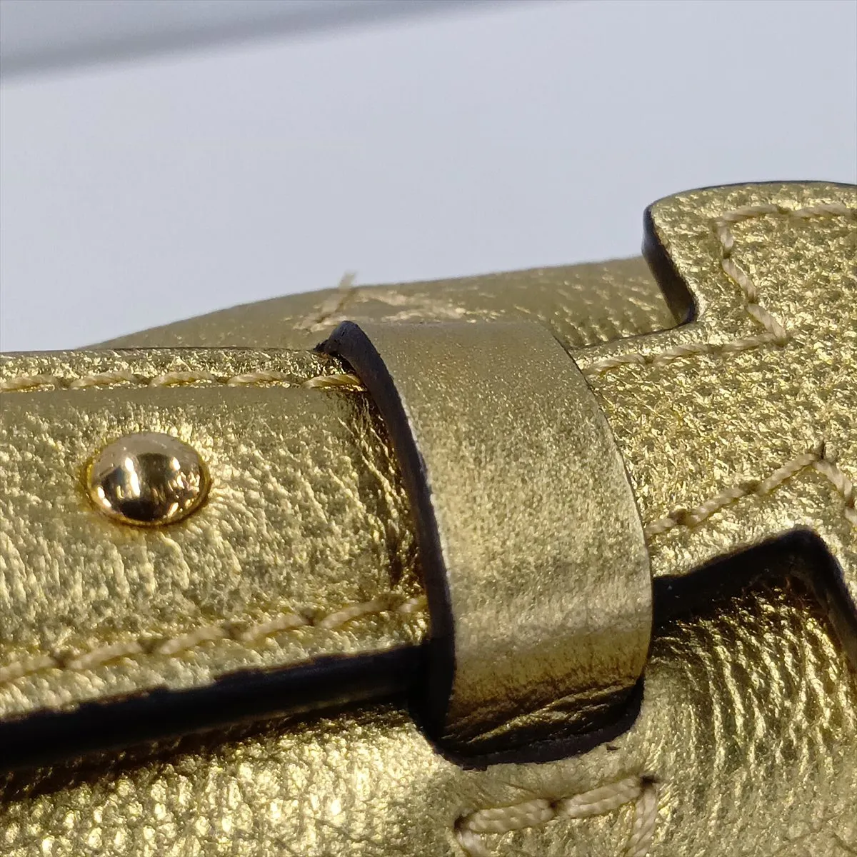 LV Logo Very Chain Bag M43202 FO3177 Gold — view 12