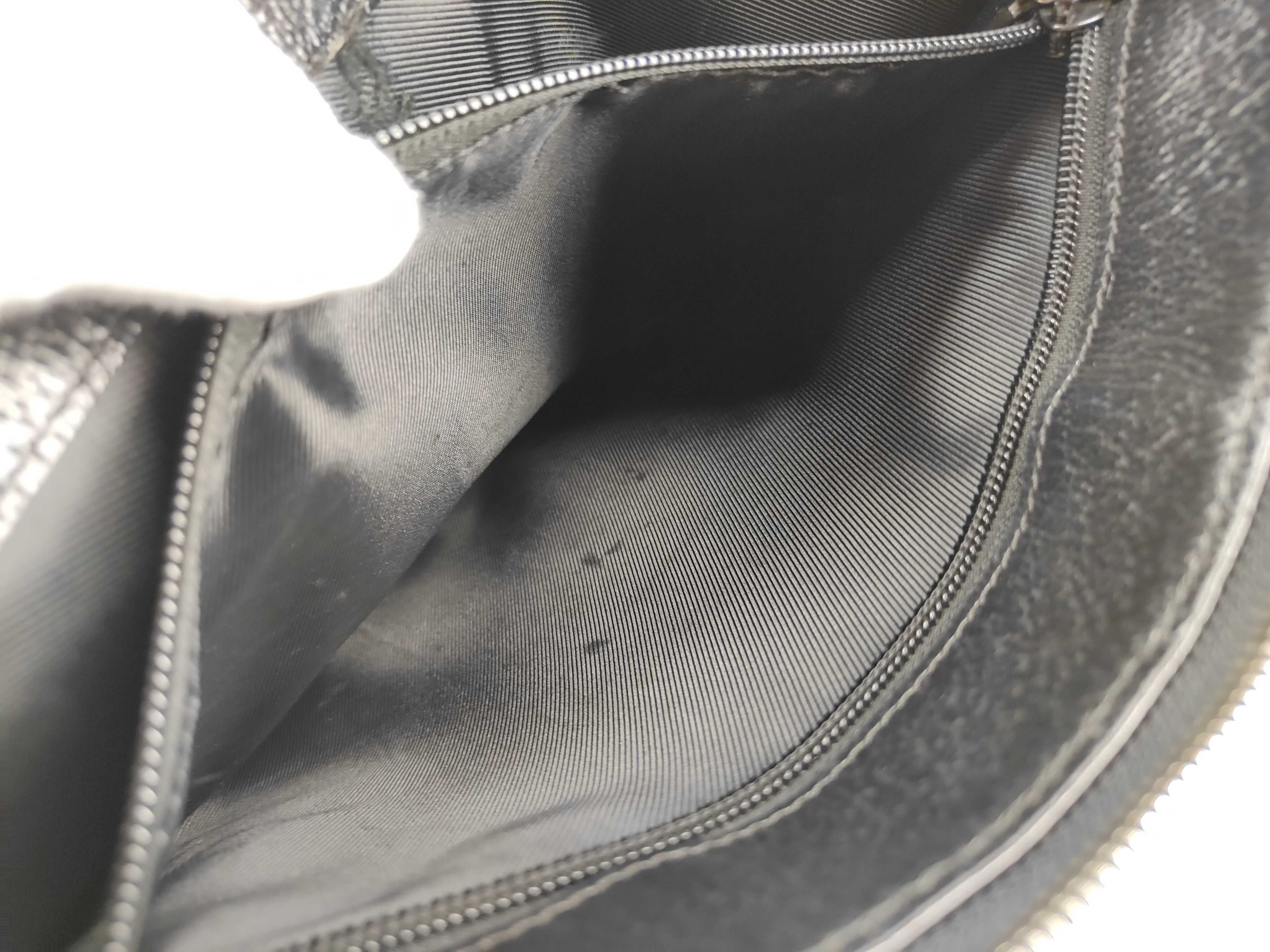 GG Canvas Shoulder Bag, Black — view 11
