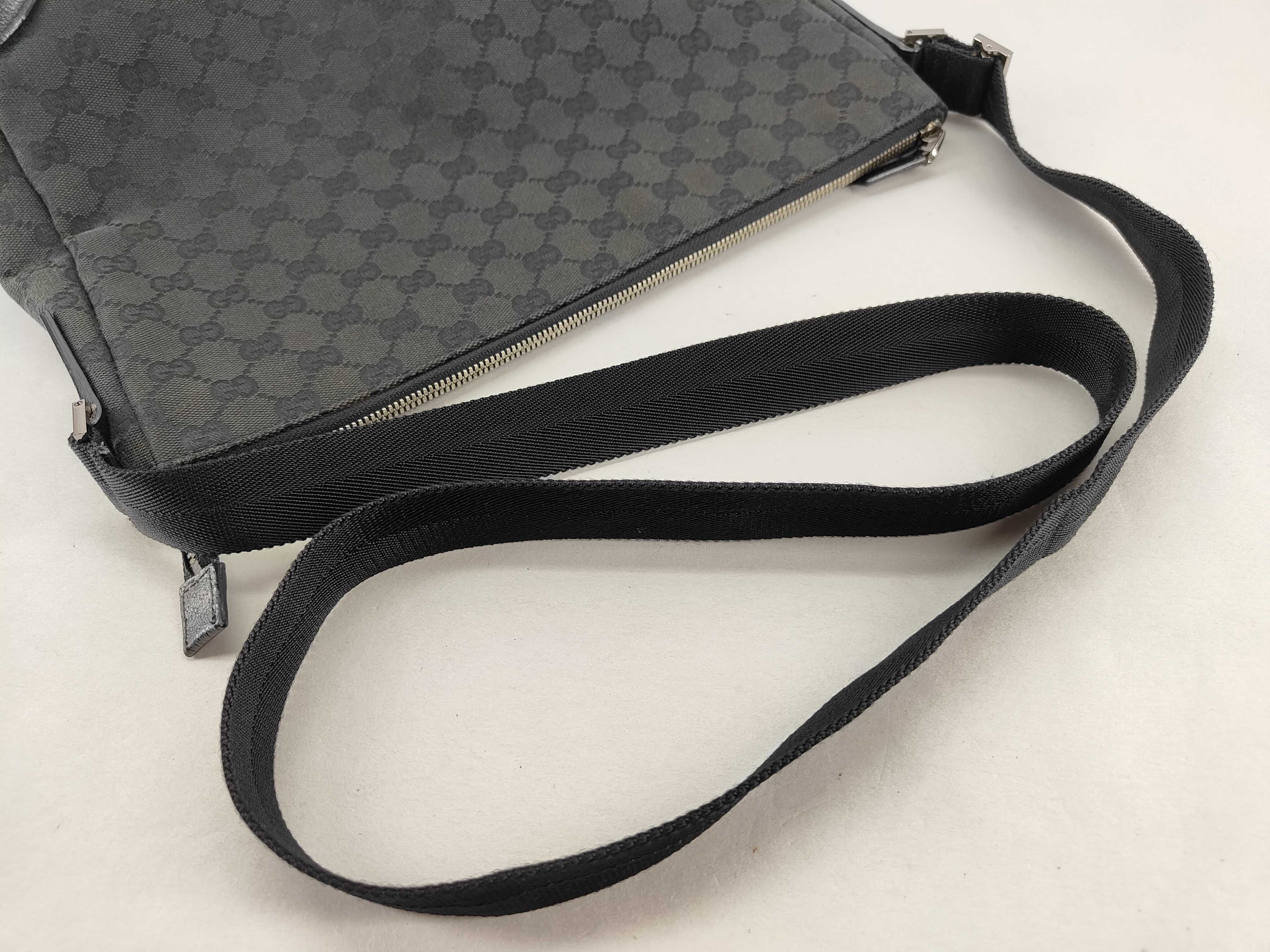 GG Canvas Shoulder Bag, Black — view 4