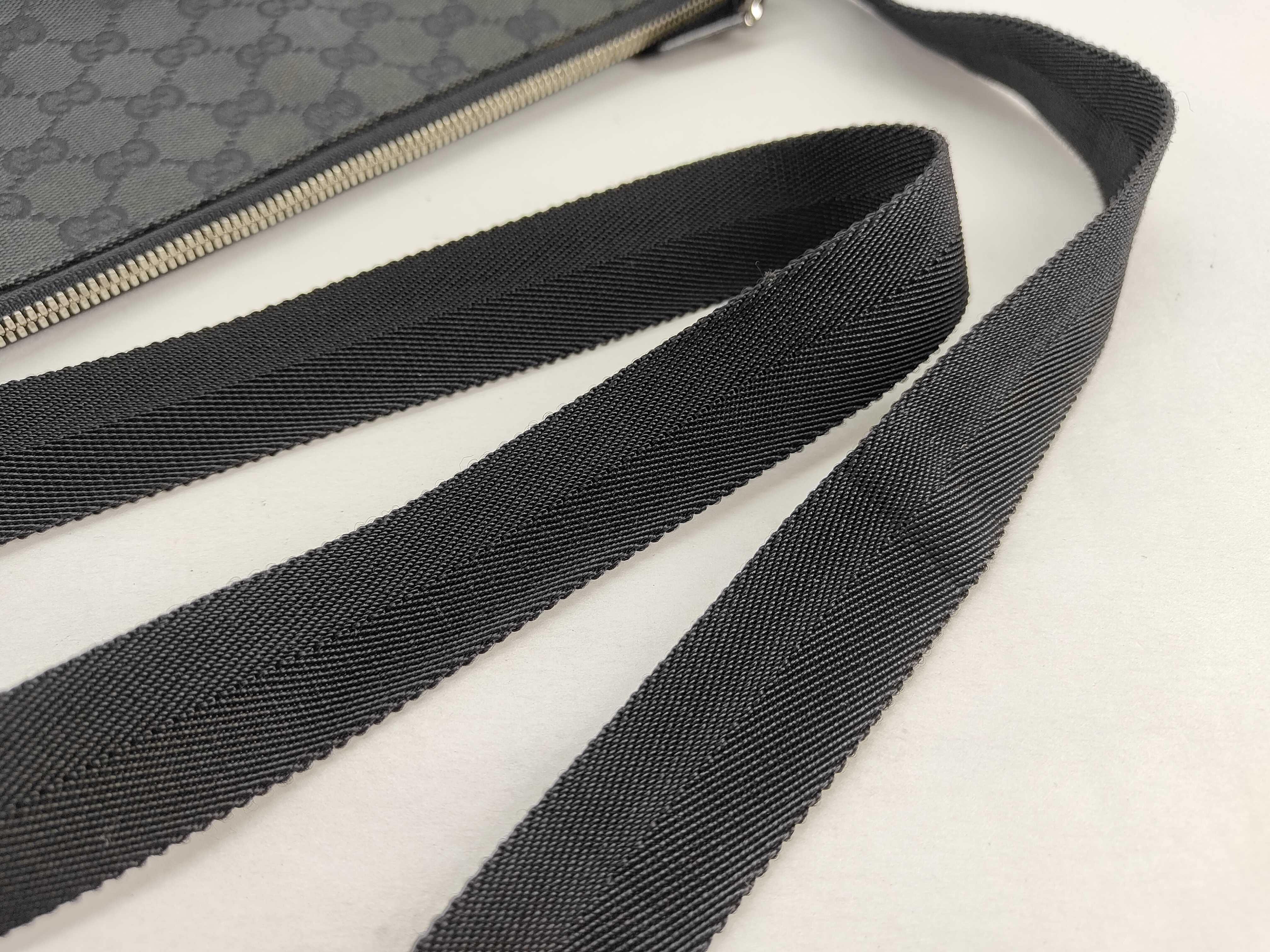 GG Canvas Shoulder Bag, Black — view 5