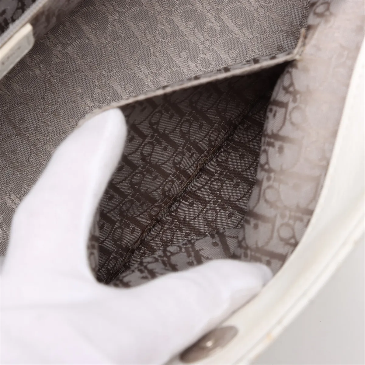 Cannage Leather Handbag White — view 9
