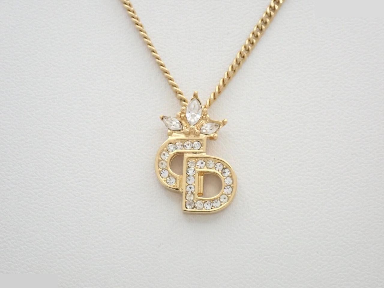 Other lines: Precious metals, necklaces, pendants, chain approximately 44cm