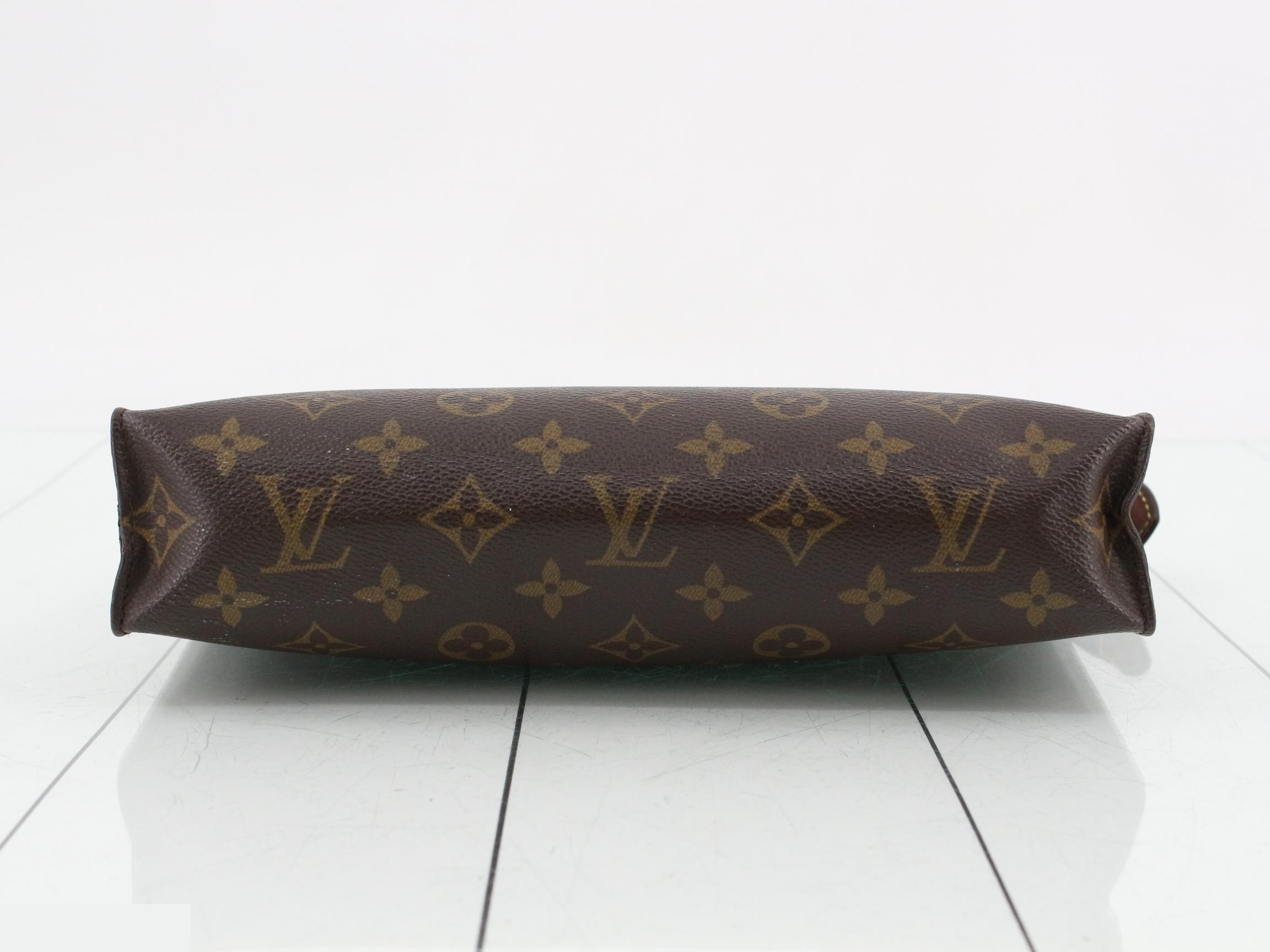 Pochette Toilette 26 Monogram M47542 — view 3