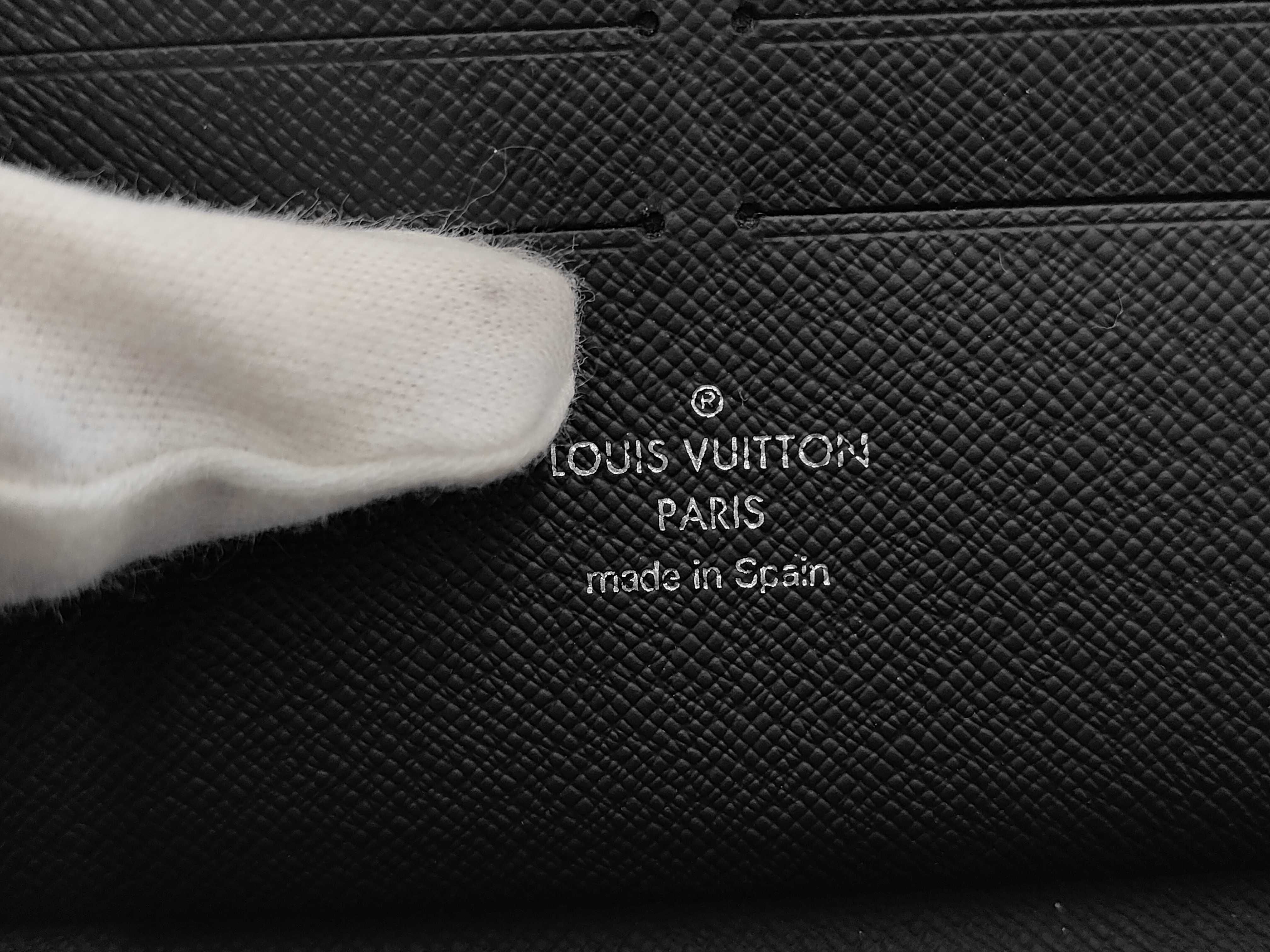 Monogram Graffiti Louis Vuitton Eclipse Zippy Organizer NM IC Chip Wallet — view 6