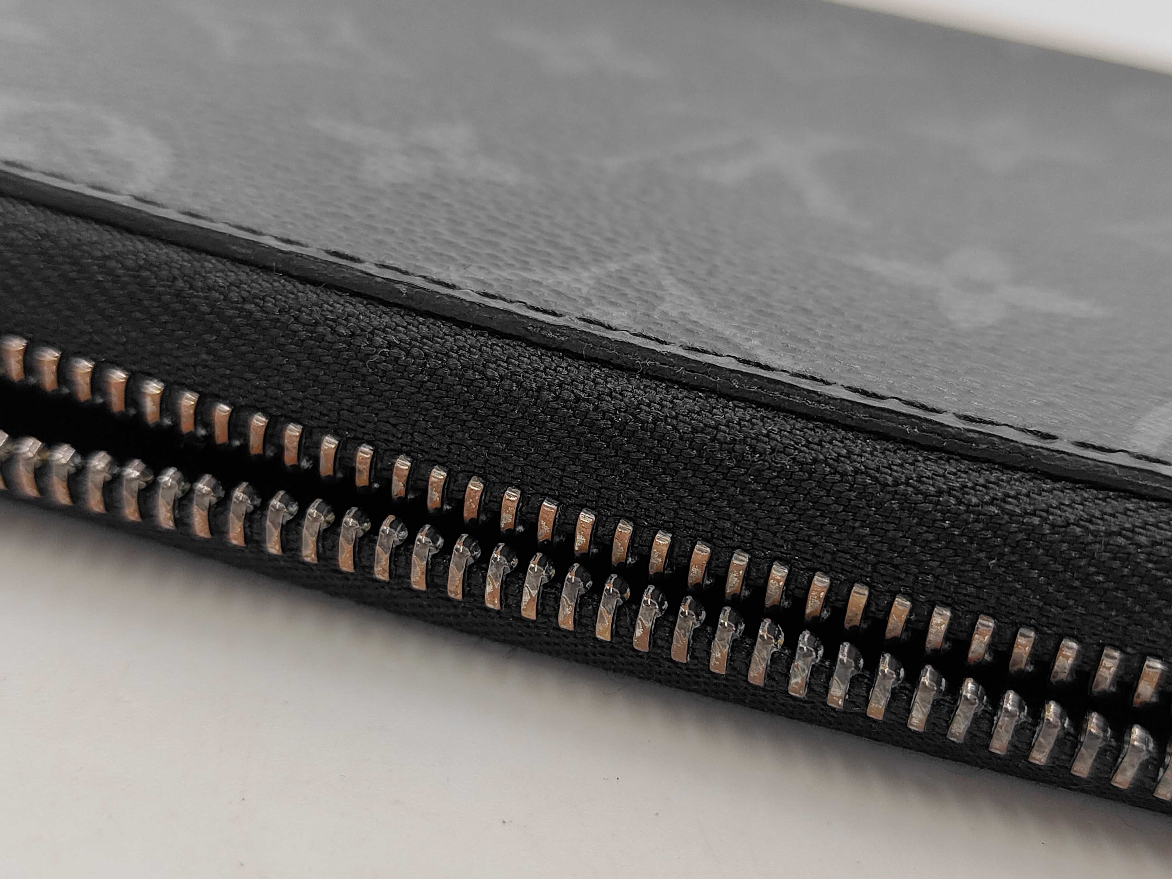 Monogram Graffiti Louis Vuitton Eclipse Zippy Organizer NM IC Chip Wallet — view 8