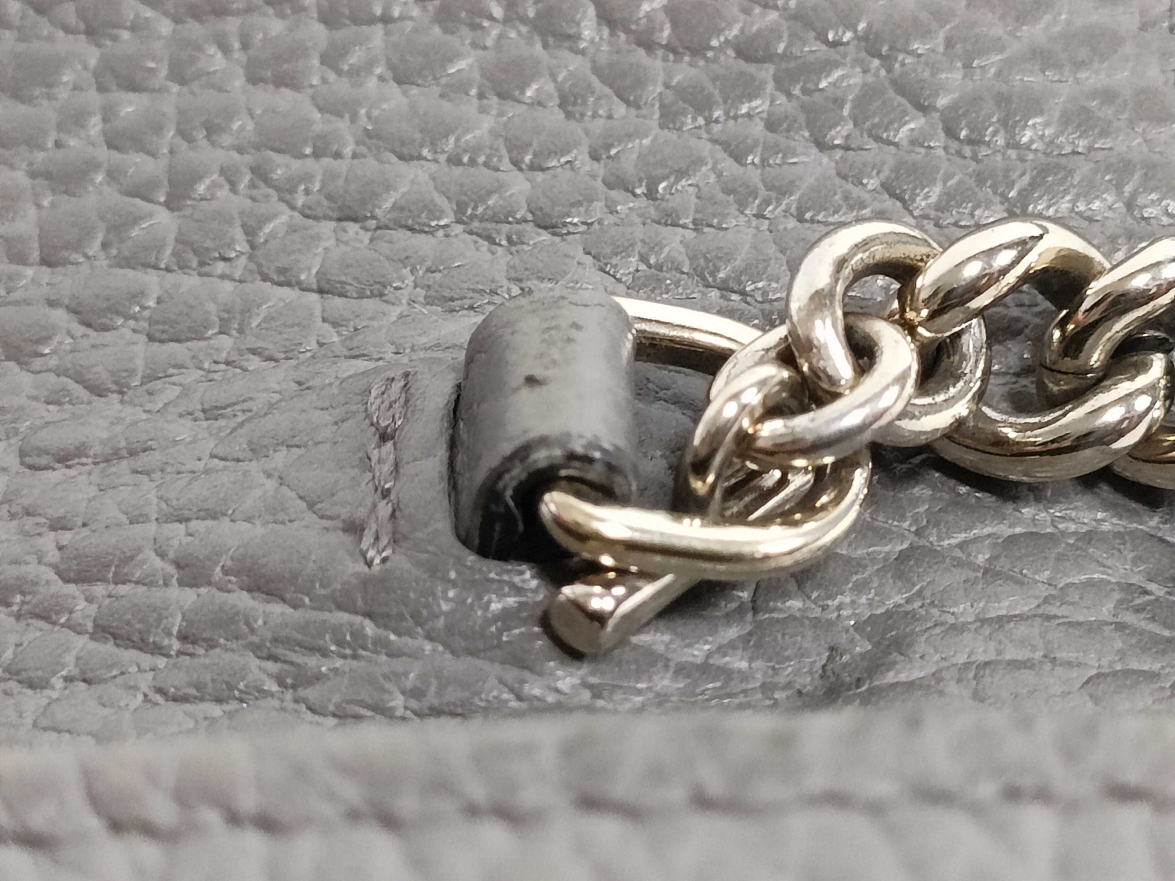 Interlocking Chain Shoulder Bag, Leather, Gray Shoulder Bag — view 5