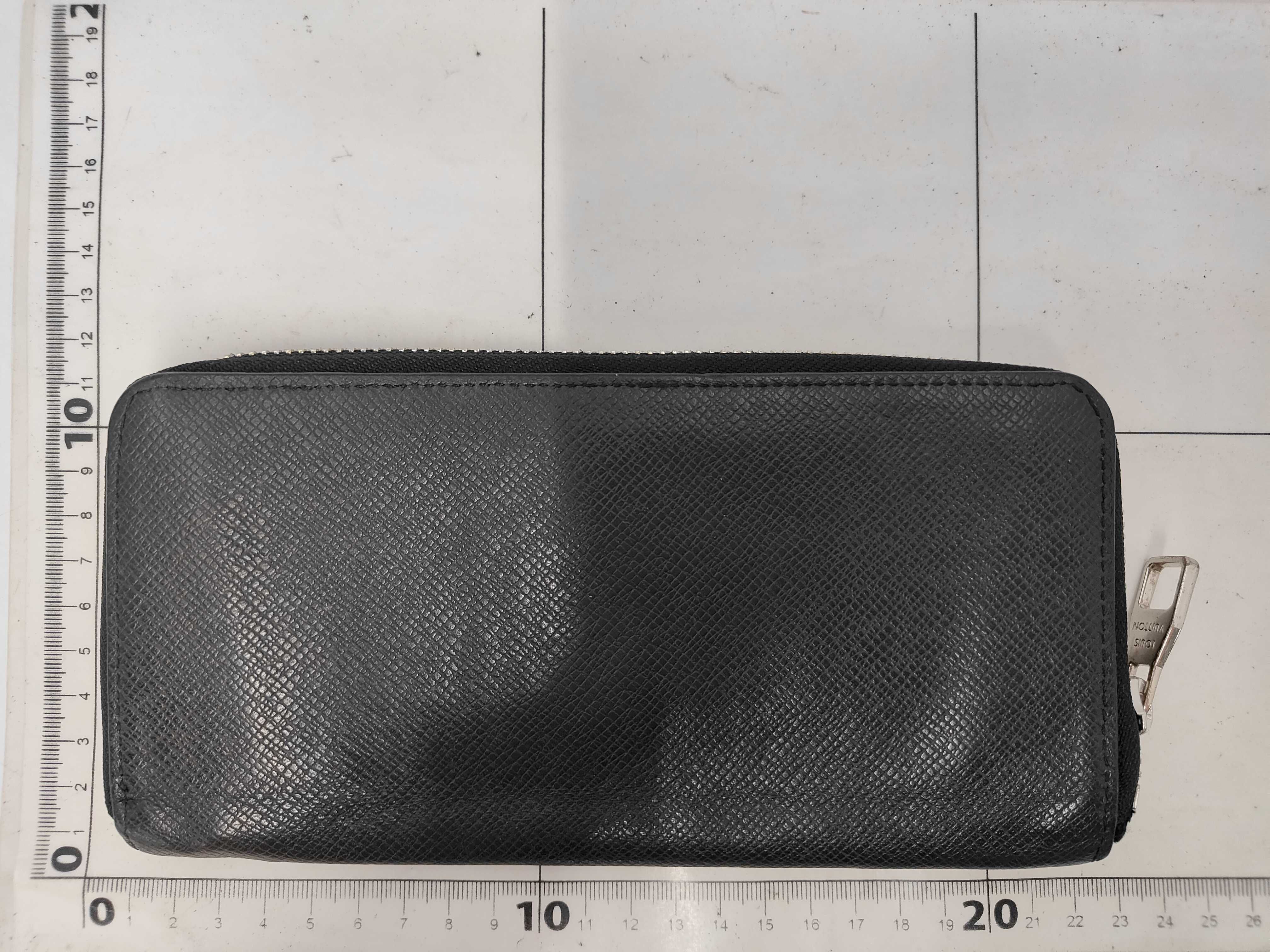 Taiga Zippy Vertical Long Wallet — view 2