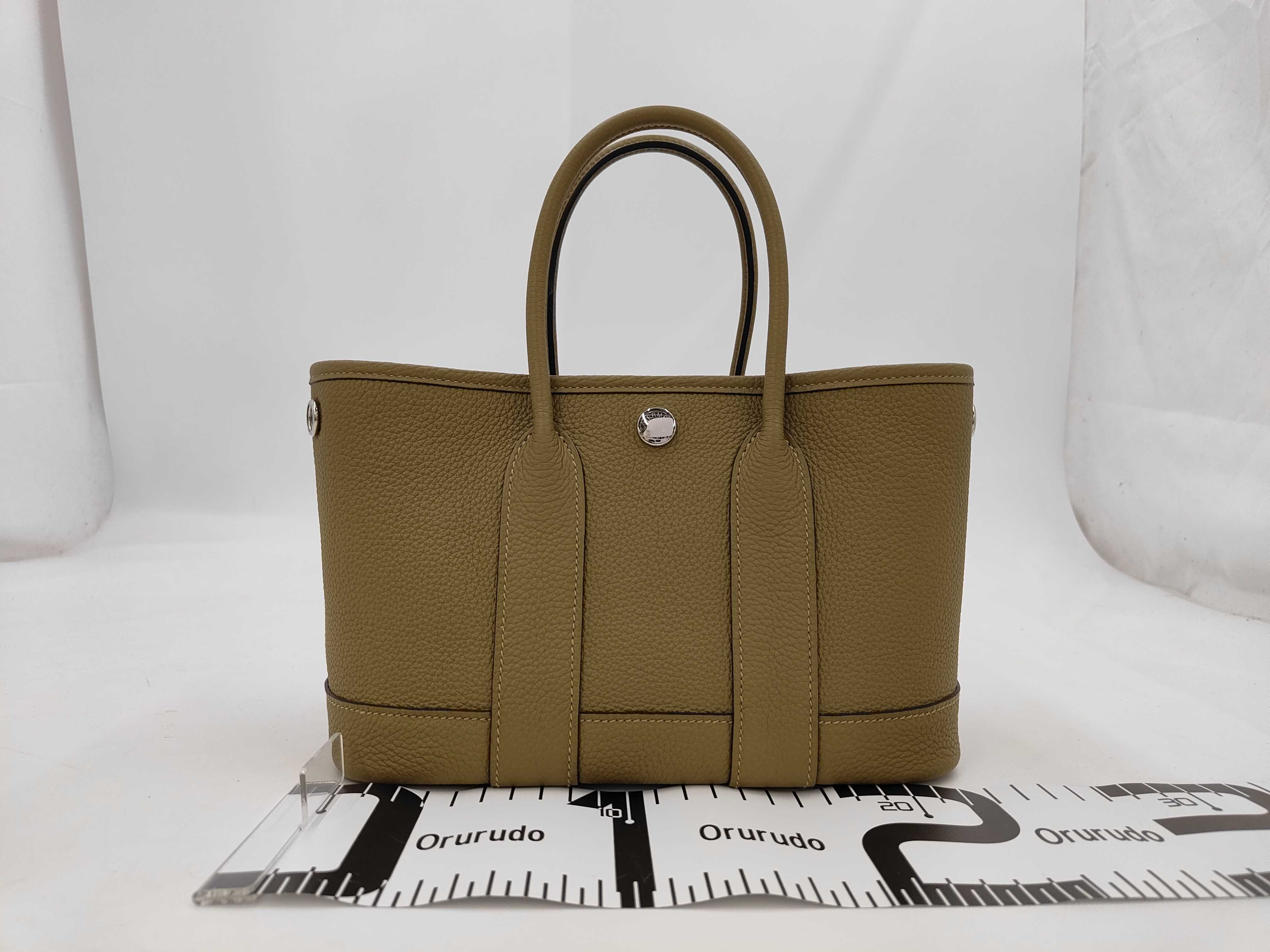 Garden Party Neo Dune Togo Silver Hardware G Stamp Handbag — view 2