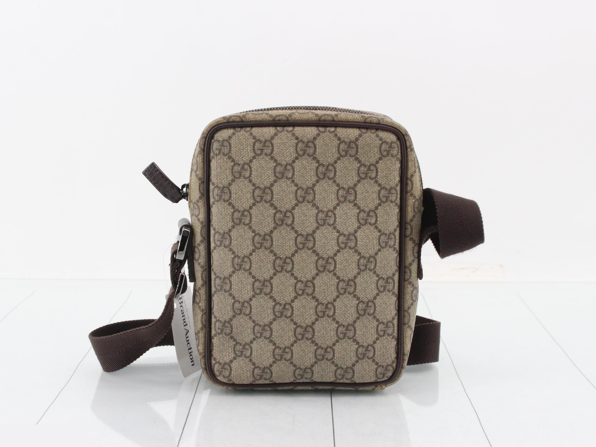 GG Supreme Shoulder Bag — view 2