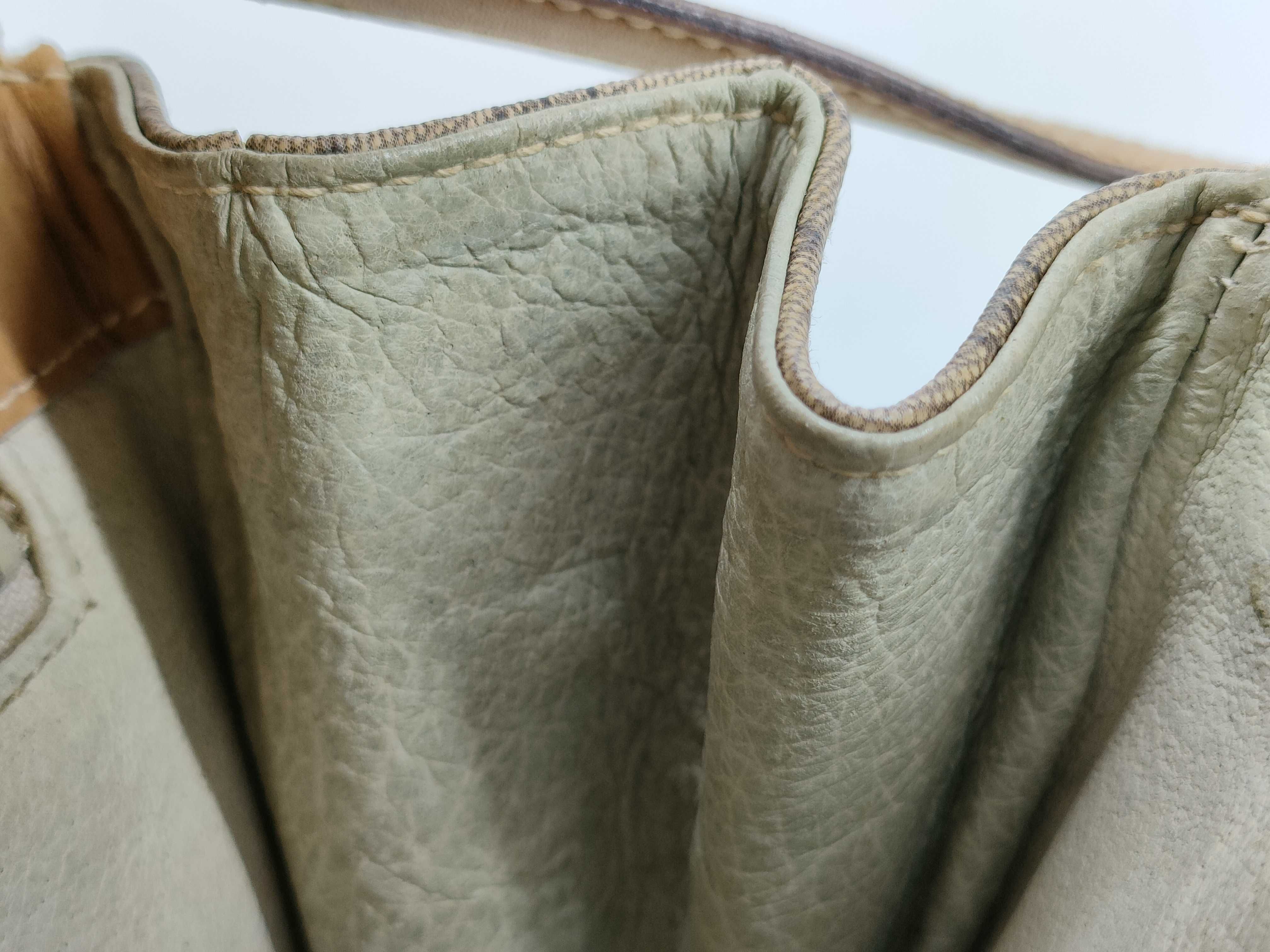 GG Gucci Micro GG Pattern Shoulder Bag — view 13